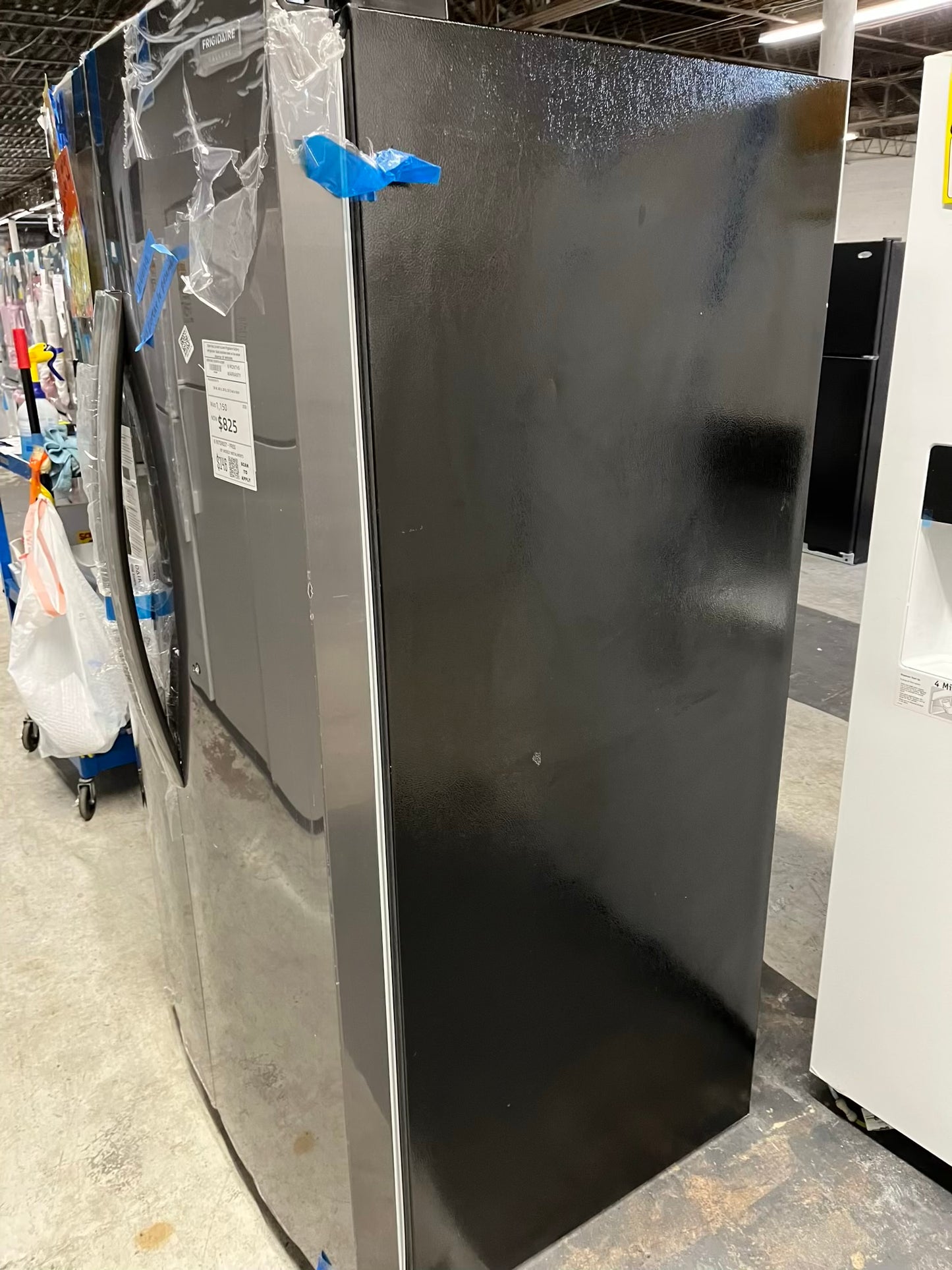 Open Box | scratch & dent Frigidaire Gallery refrigerator black stainless steel w/ice water dispenser 36" #RF838RB