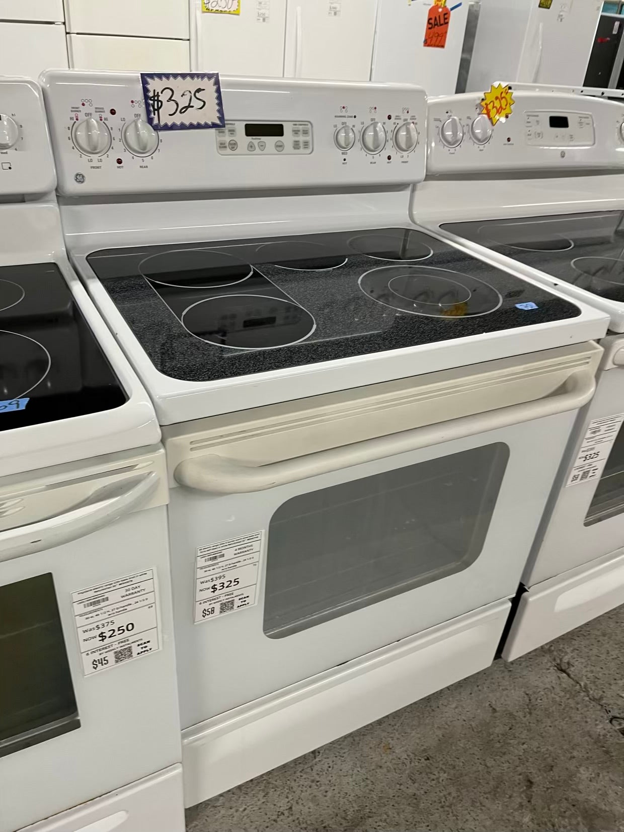 GE electric range 220v 5 burner warm zone bake broil hi/lo self clean in white Refurbished 30" #ER407HB