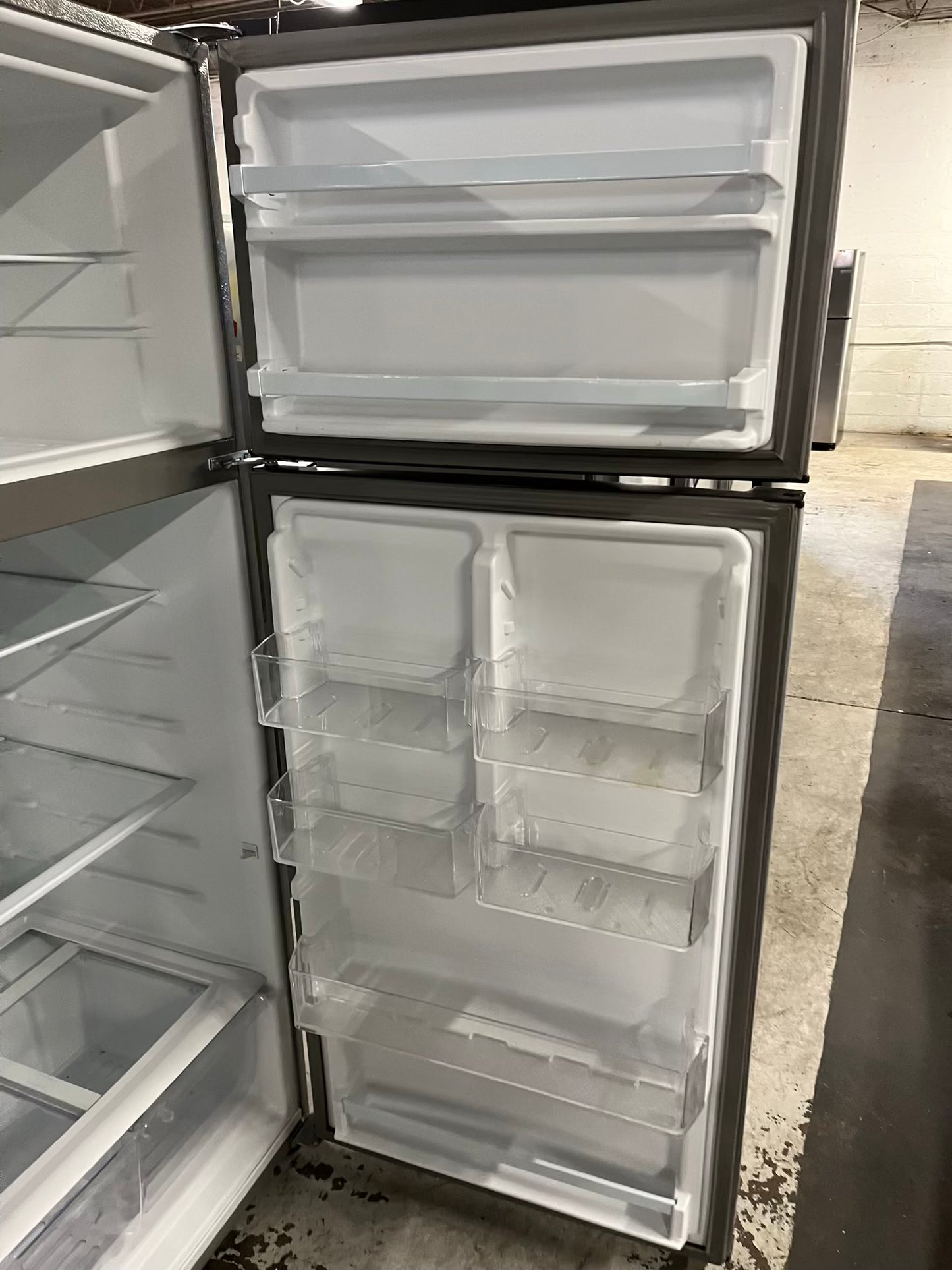 - Whirlpool top freezer refrigerator stainless steel 28" counter depth #RF773FB