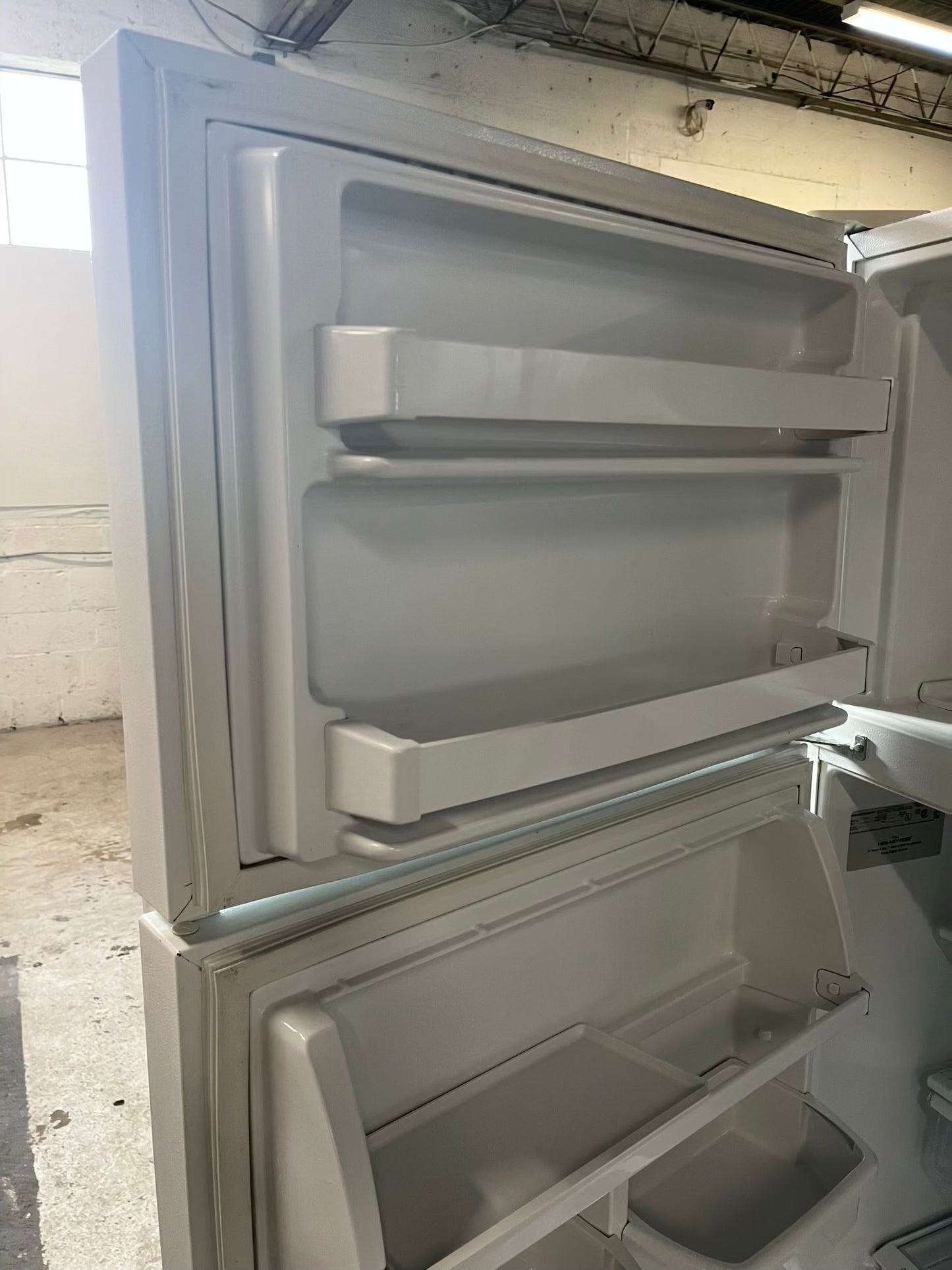 - Kenmore top freezer refrigerator in white used refurbished 30’ #RF334TAB