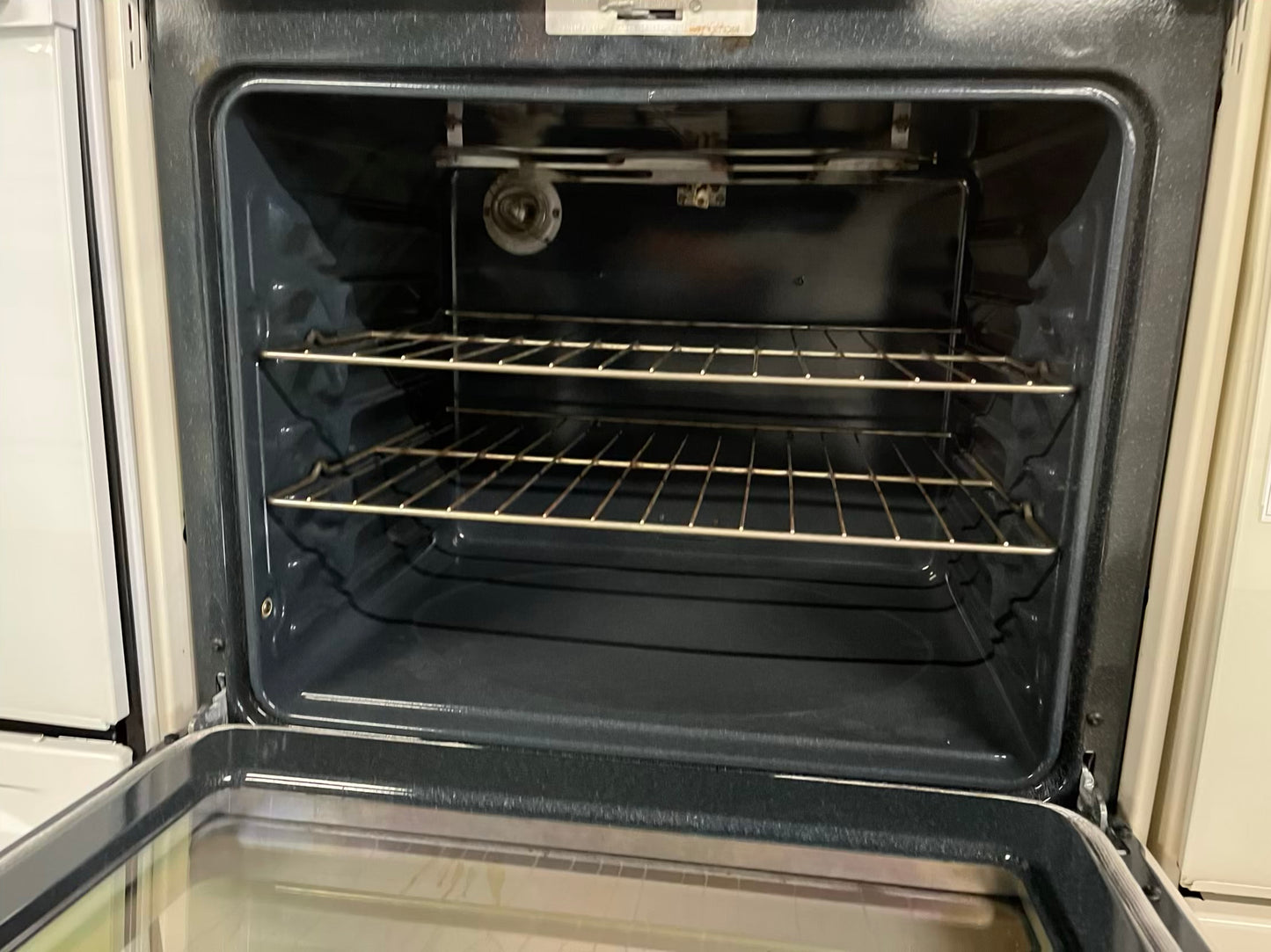 GE electric range 220v 4 burner bake broil hi/lo self clean in off white Refurbished 30" #ER184GB
