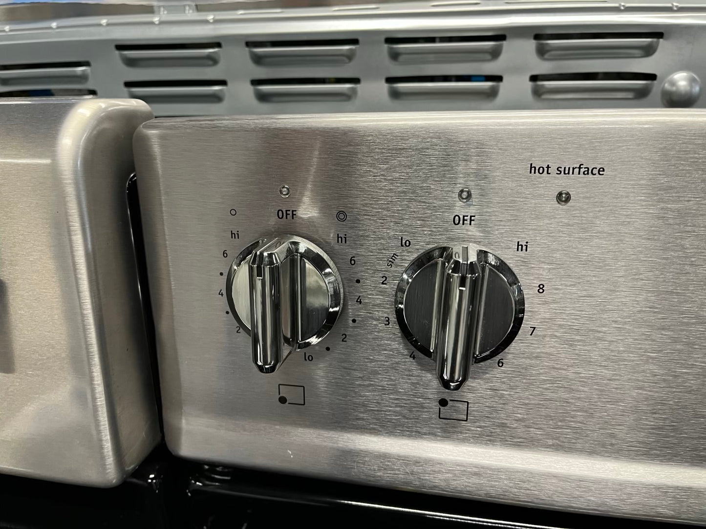 Frigidaire Gallery electric 220v range 5 burner warm zone convection bake broil self clean stainless steel 30" #ER518DB