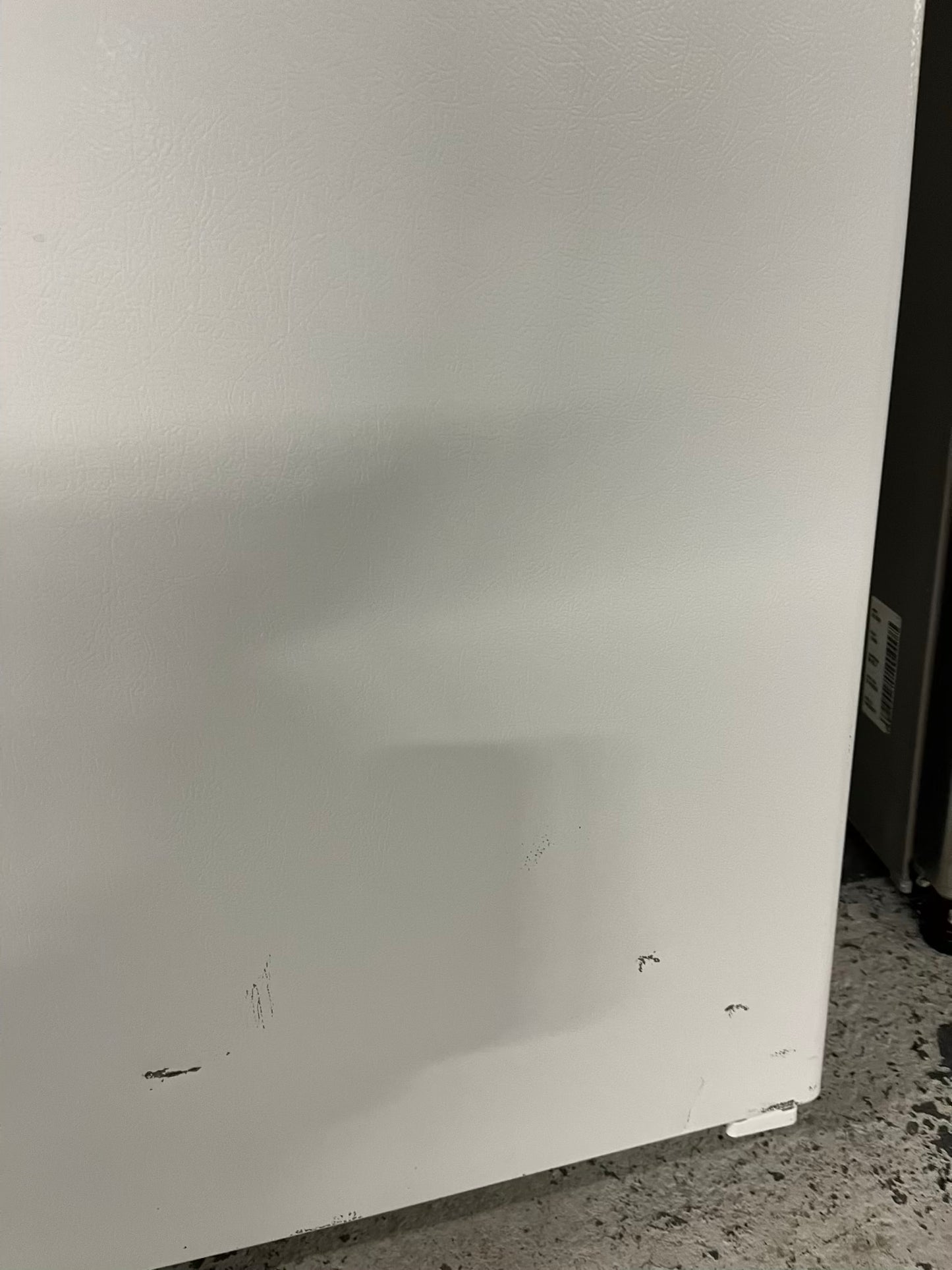- GE top freezer Refrigerator white 28" #RF531HB