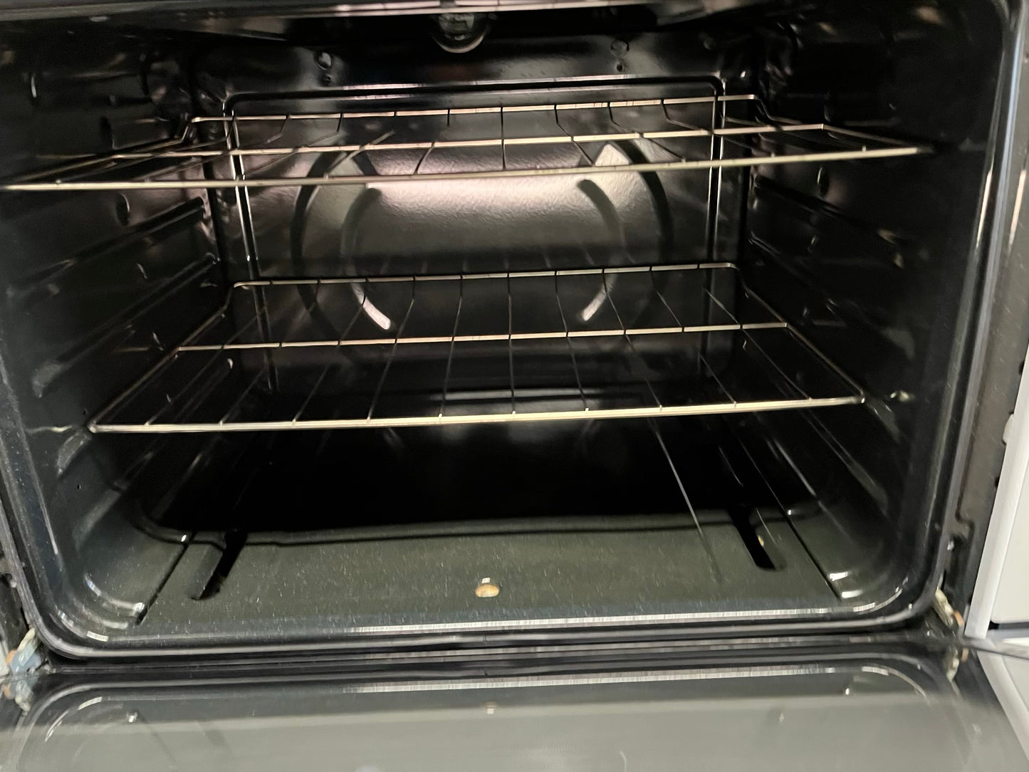 Whirlpool white gas propane range 4 burner bake broil 30" Refurbished #GR384AB