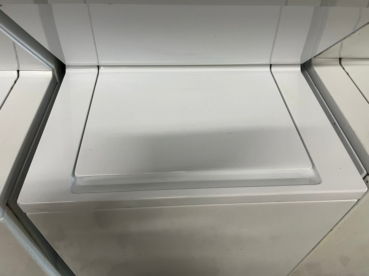 -Frigidaire stacked laundry center Electric 220v washer & dryer set in white 27" #LG234AB