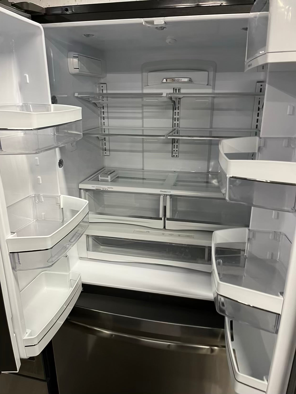 Special Offer | GE kitchen combo / Refrigerator counter depth 36” & Electric range stainless steel - 2 appliances
#RF734VB Refurbished
