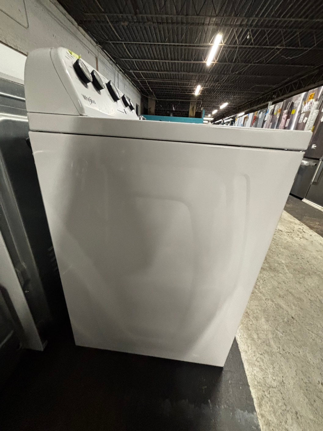 Used Whirlpool 3.5 cu. ft. Top Load Washer has a Deep Water Wash option that fills the porcelain tub wash basket with more water to help break down loose soils. It also has a heavy-duty cycle for deep stain #W945JB