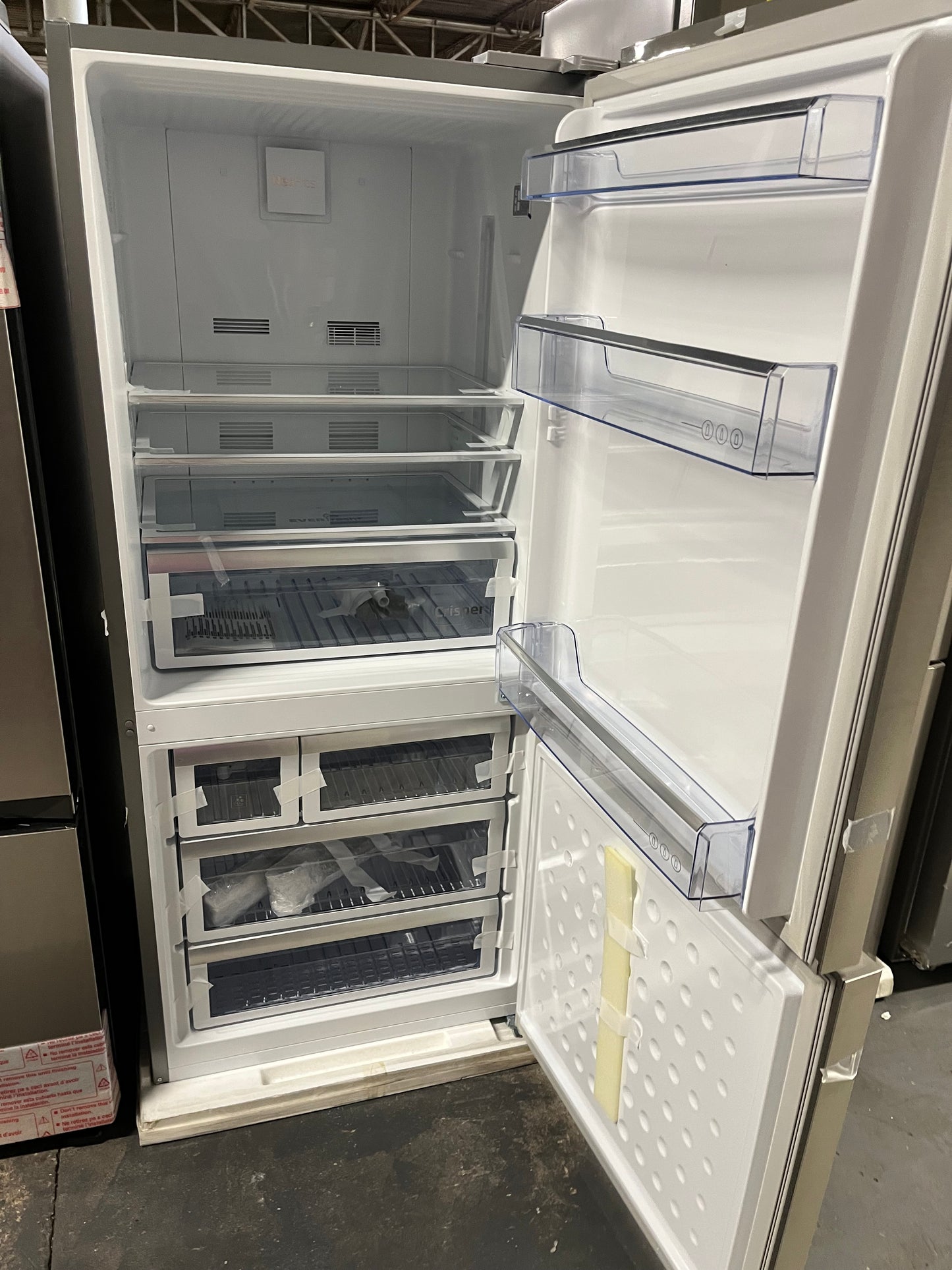 Open Box 📦 Bloomberg Bottom freezer Refrigerator stainless steel w/ice maker Item number #RF636VB-TR 29” in