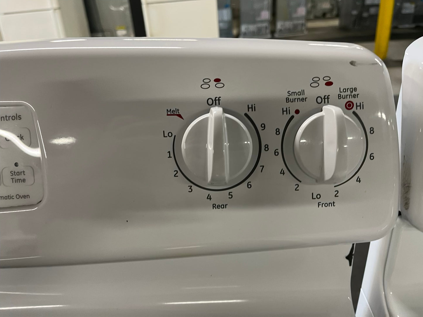 GE electric range 220v bake broil hi/lo self clean in white Refurbished 30" #ER398RB