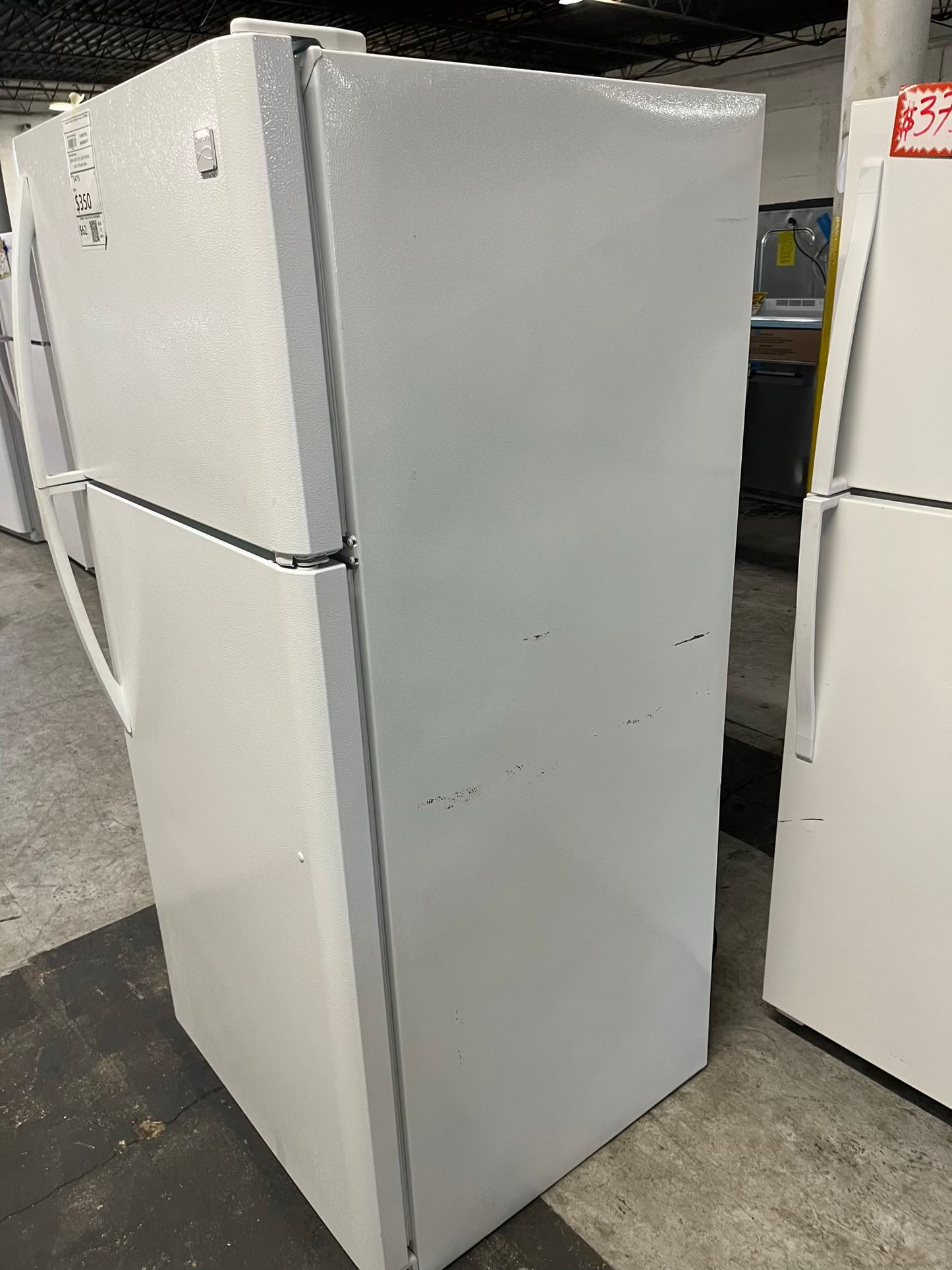 - Kenmore Top freezer refrigerator in white 30" #RF896DB