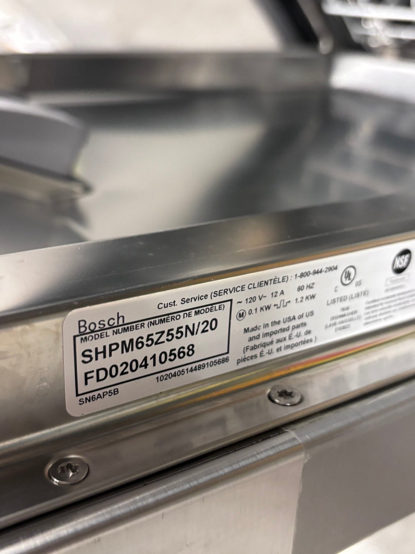 >500 Series 24-in Top Control Built-in Dishwasher ( Stainless Steel ) With Third Rack, PrecisionWash and AutoAir , 44-Decibel
Model #SHPM65Z55N Stock number #DW491B
