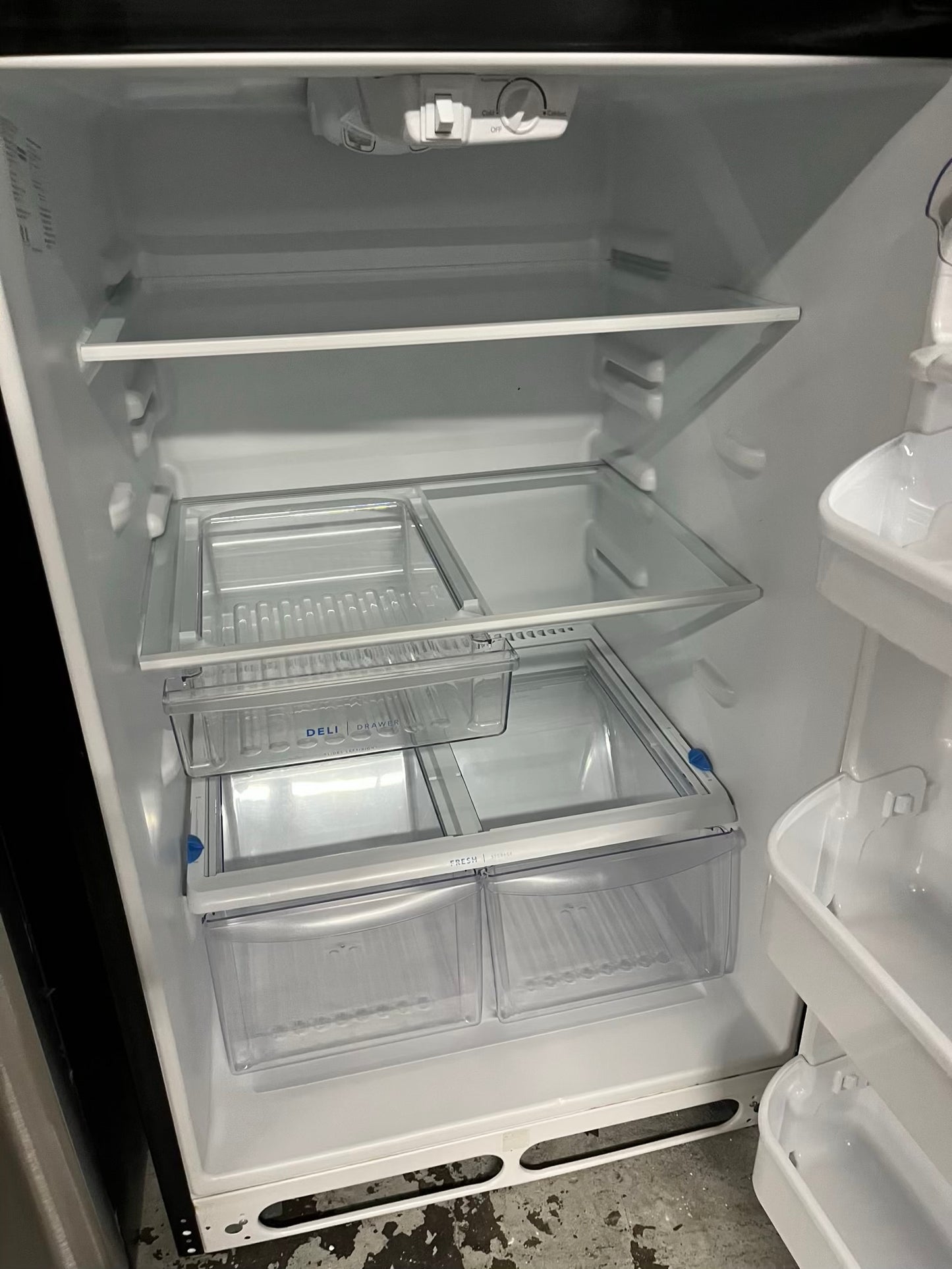 - Frigidaire Top freezer Refrigerator stainless steel 30" #RF207GB