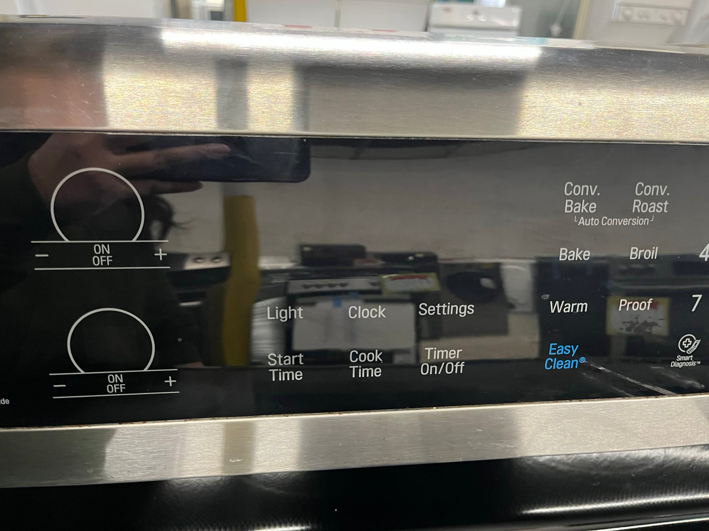 -LG electric range stainless steel 5 burner warm zone convection bake roast broil self clean 30” item number #ER334GB