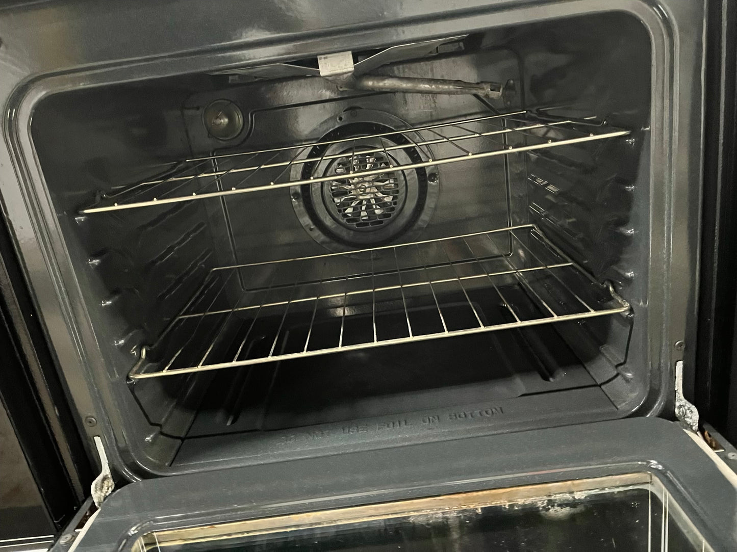 - Frigidaire GAS range black 5 burner bake broil self clean 30” item number #GR115AB