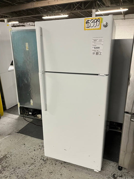- GE top freezer Refrigerator white 28" #RF531HB