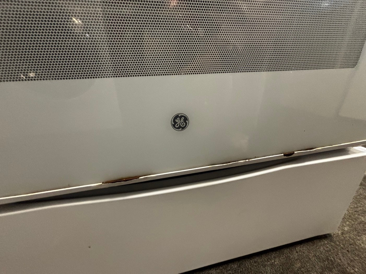 GE electric 220v range 4 burner bake broll hi/lo self clean white 30" Used Refurbished #ESG234WL