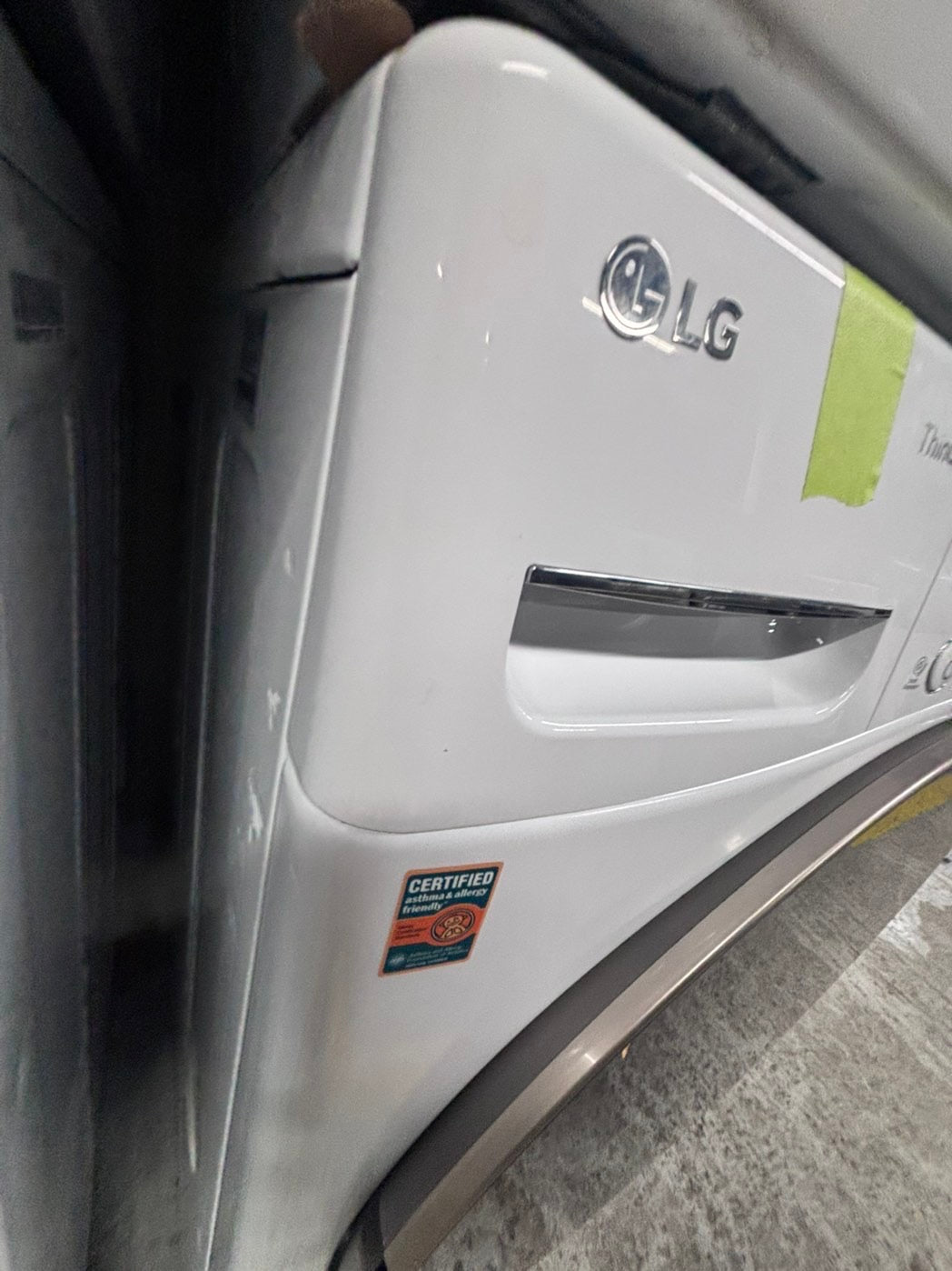 >LG 4.5 cu. ft. Ultra Large Capacity lets you clean larger loads With TurboWash® 360° Technology, power clean big loads in under 30 minutes¹
Built-in intelligence drum used-refurbished #FWR0S6B