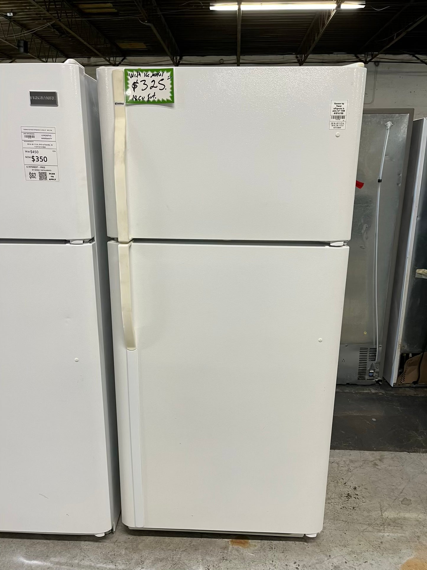 - Kenmore top freezer refrigerator in white 30" ITEM #RF307RB