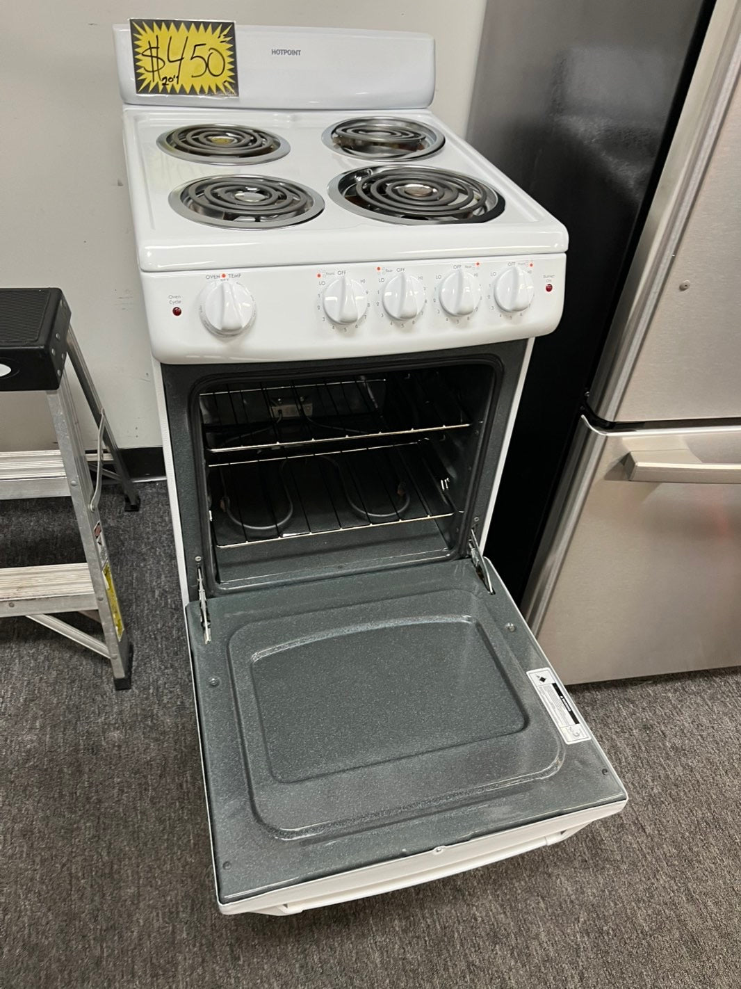 Hotpoint electric range coil white with broil 20” #ERHPTL