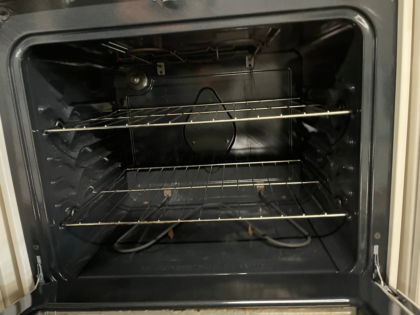 Frigidaire electric range 220v 4 burner bake broil in off white Refurbished 30" #ER181UB