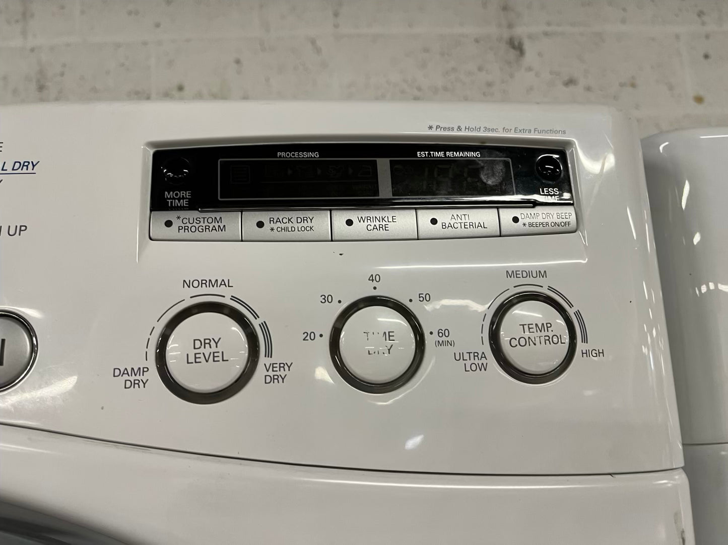 LG washer & dryer set electric 220v front load stackable in white 30" in Refurbished #WD928RB