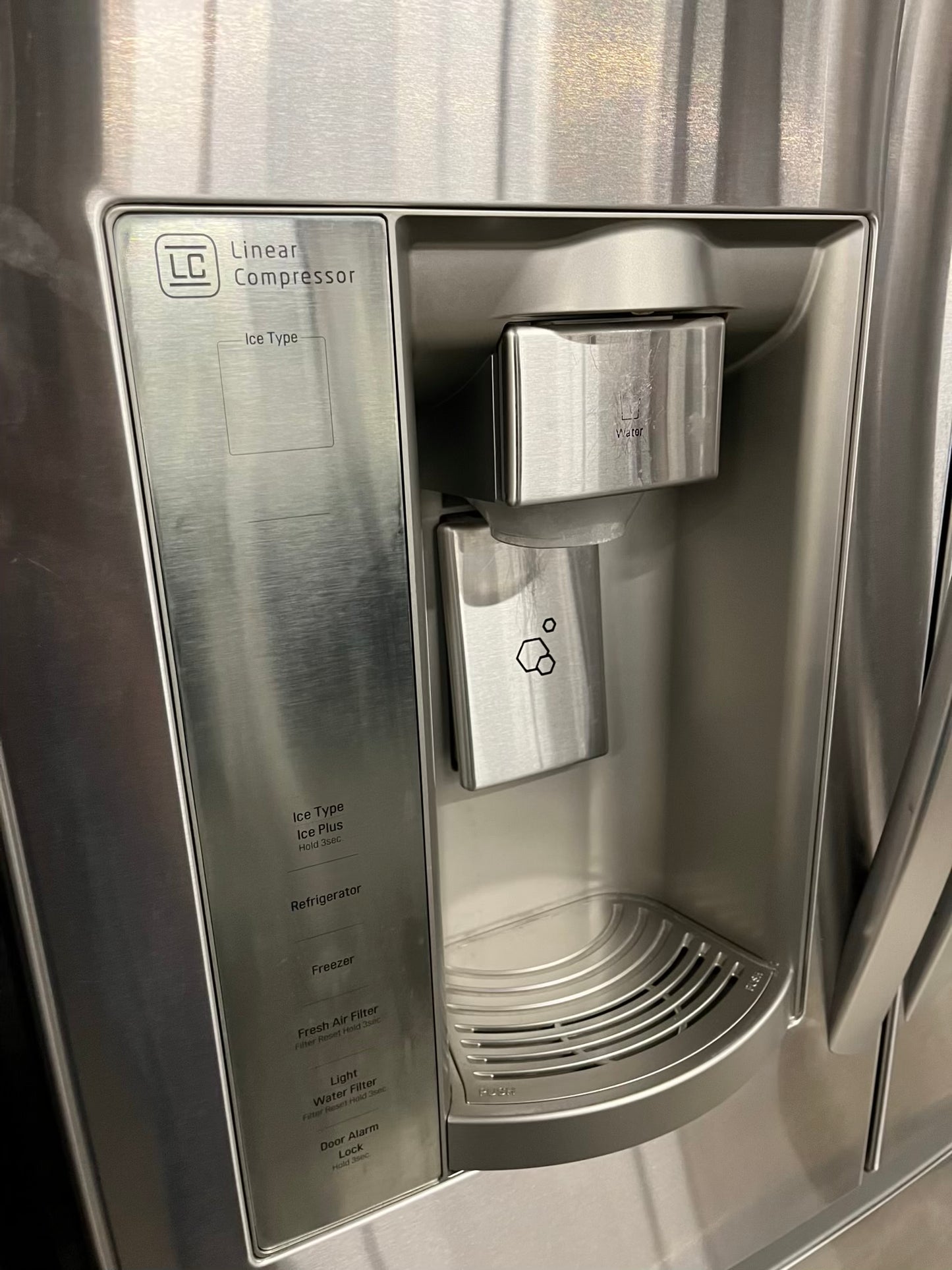 Used Refurbished LG French door refrigerator stainless steel w/ice water dispenser 33" #RF836LB-TR
