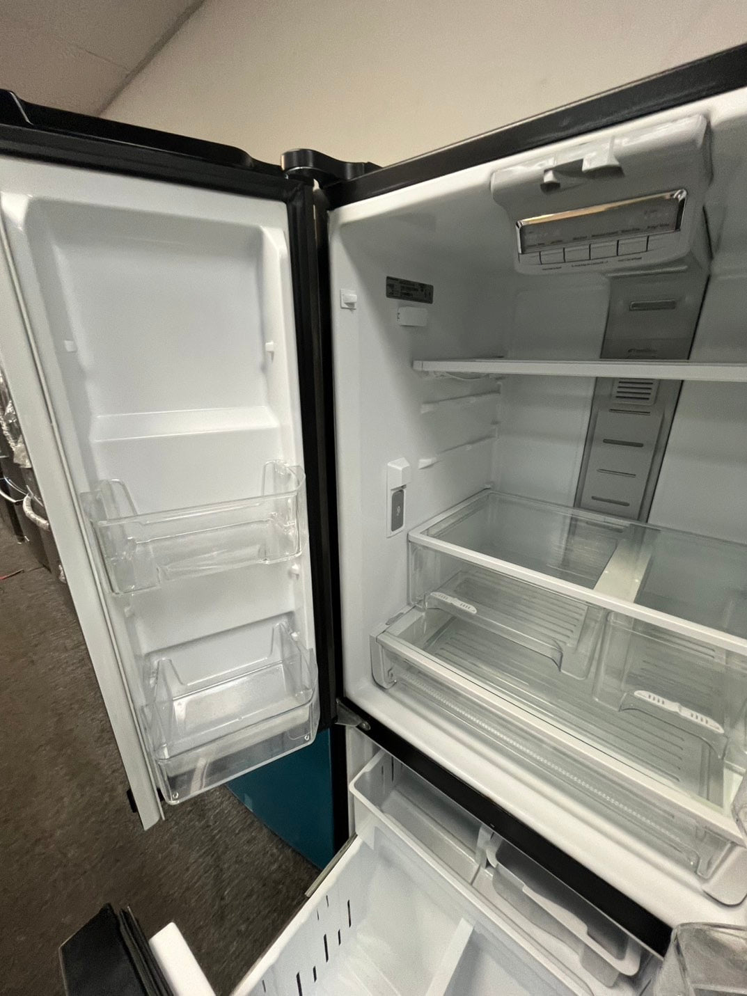 KitchenIAd 30” wide French door Refrigerator blackstainless steel W/ice maker inside Used Refurbished #RF550L