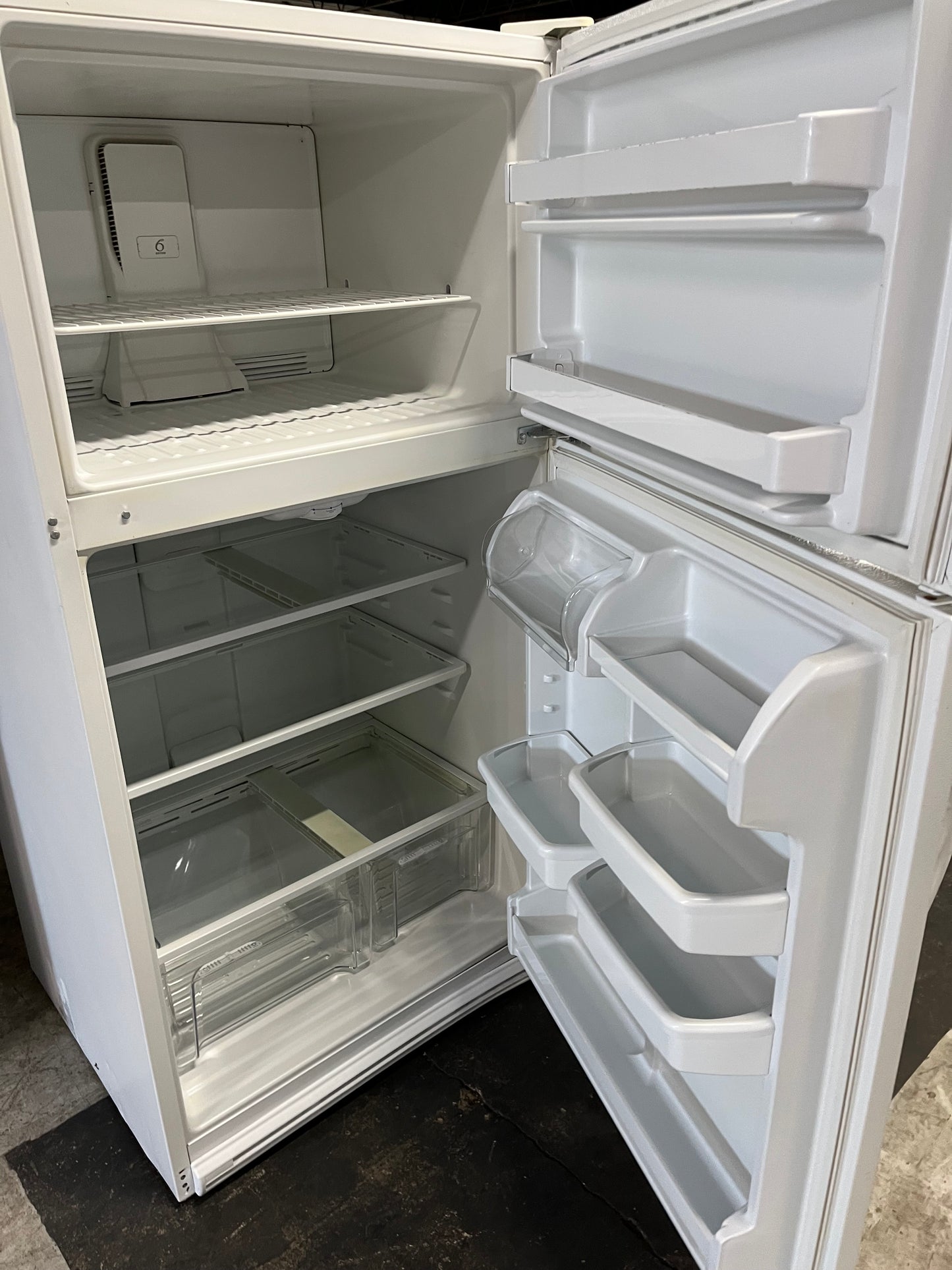 - Kenmore top freezer refrigerator white 33" #RF904WB Refurbished
