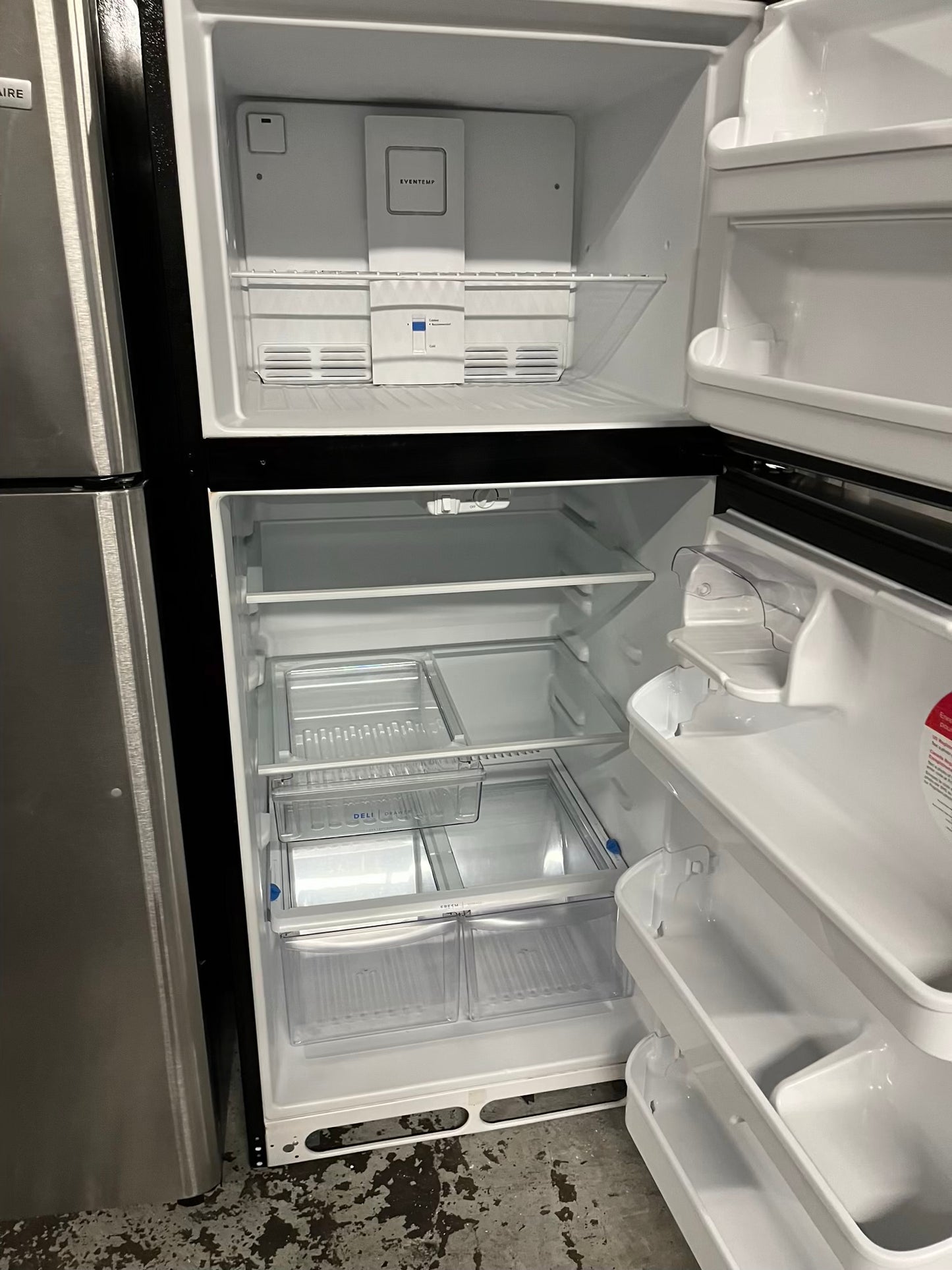 - Frigidaire Top freezer Refrigerator stainless steel 30" #RF207GB