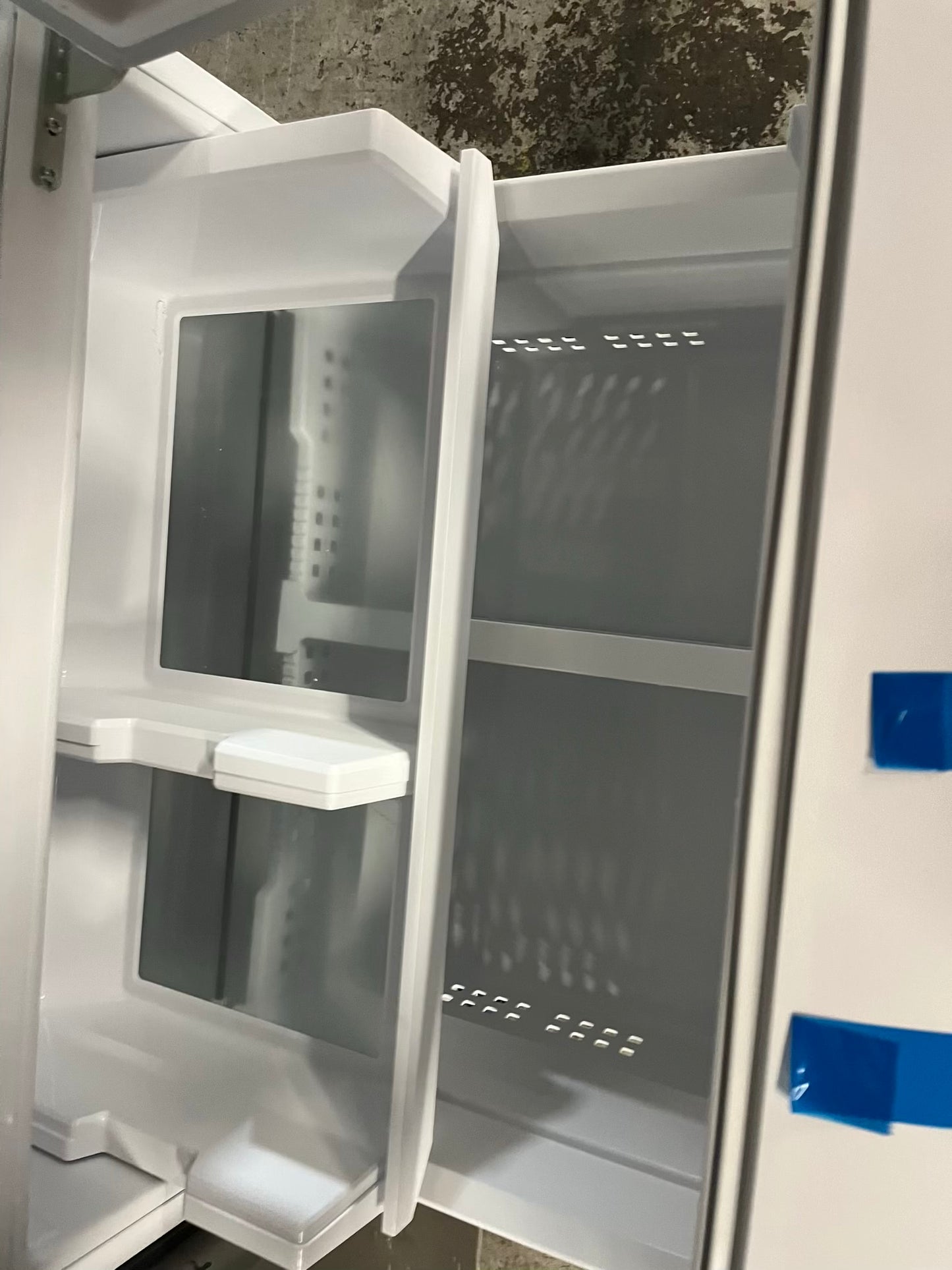 Open Box 📦 | scratch & dent Frigidaire French door refrigerator w/ice water dispenser in white 36" #RF504DB