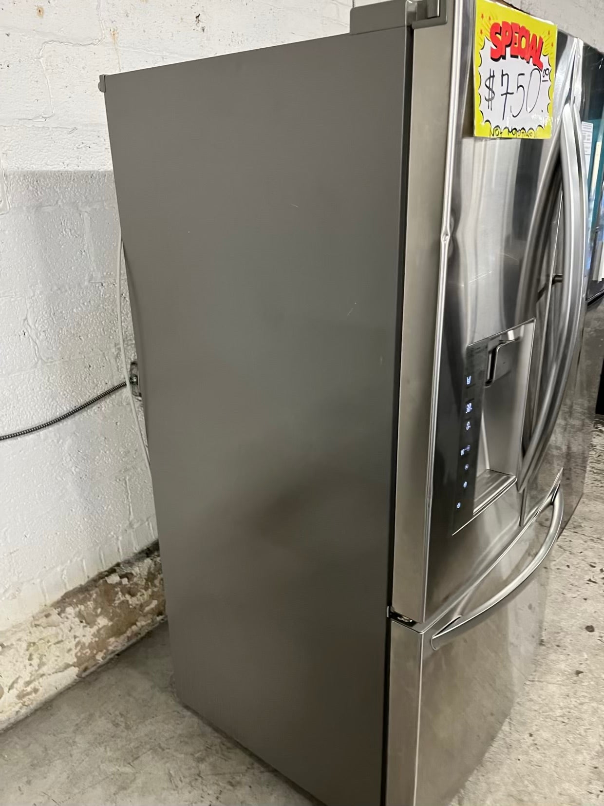 LG French door refrigerator Showcase stainless steel w/ice water dispenser 36" Refurbished #RF735SB