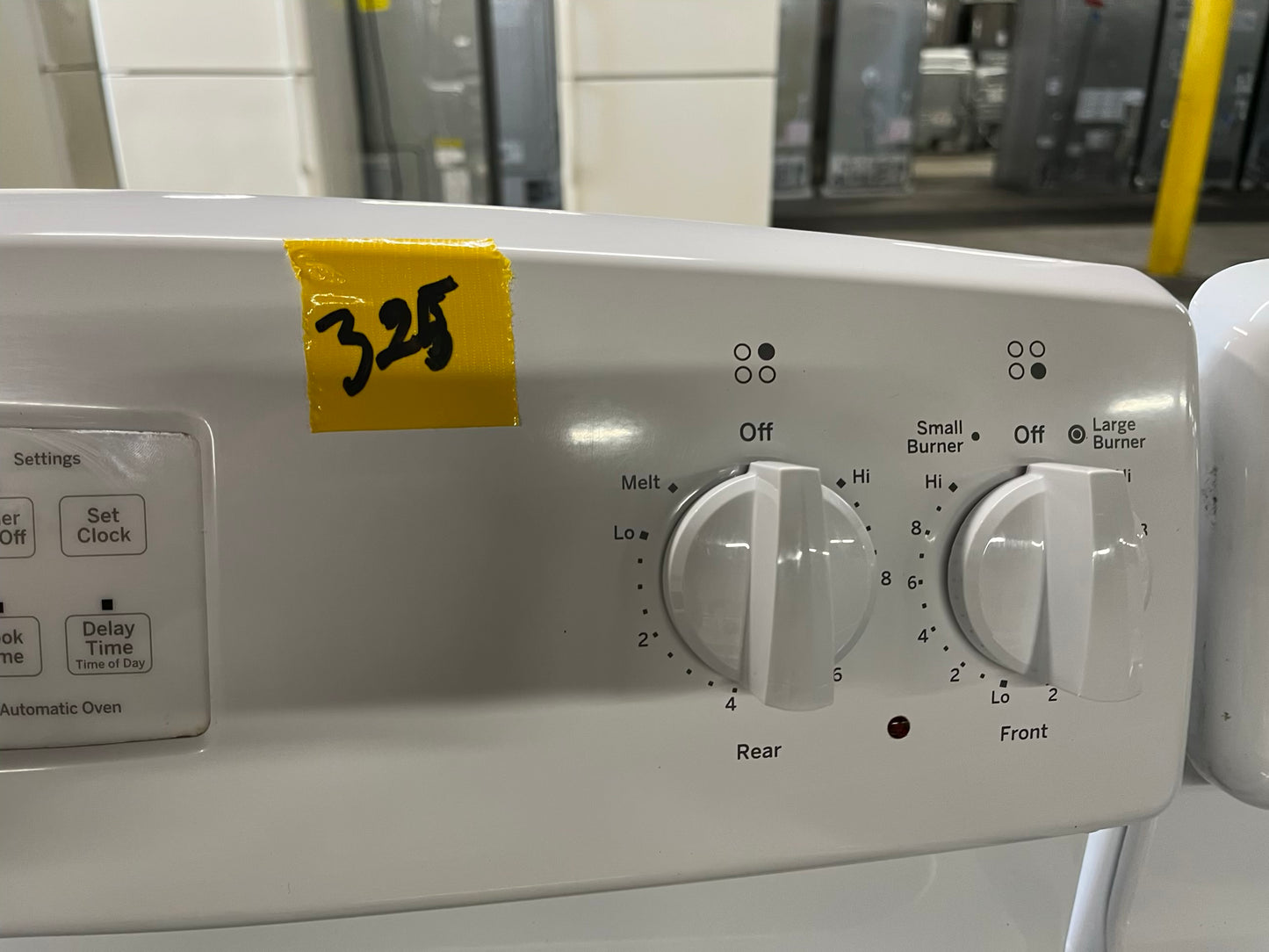 GE electric range 220v bake broil hi/lo in white Refurbished 30" #ER397EB