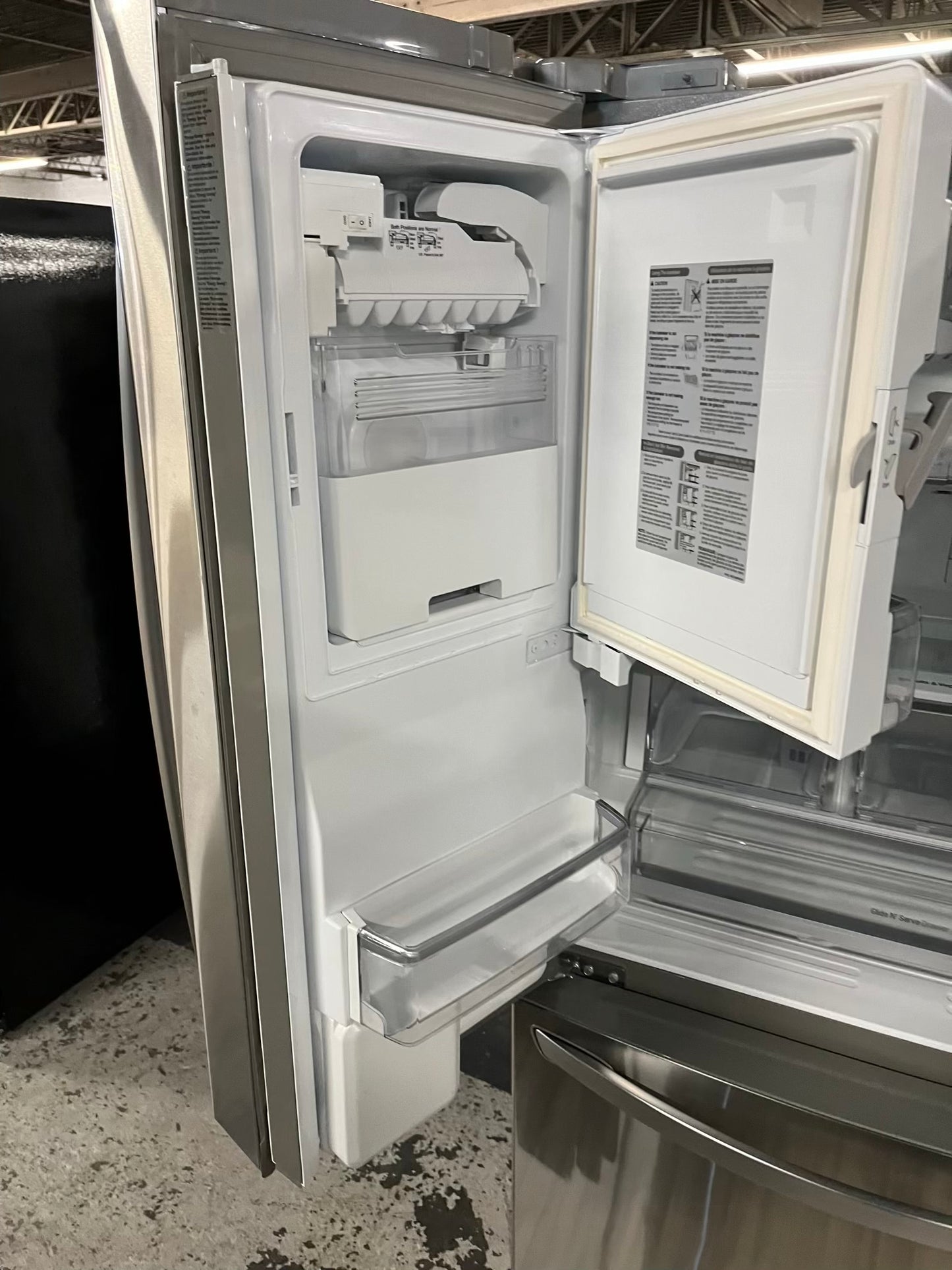 LG French door Refrigerator counter depth stainless steel w/ ice water dispenser 36" #RF392FB