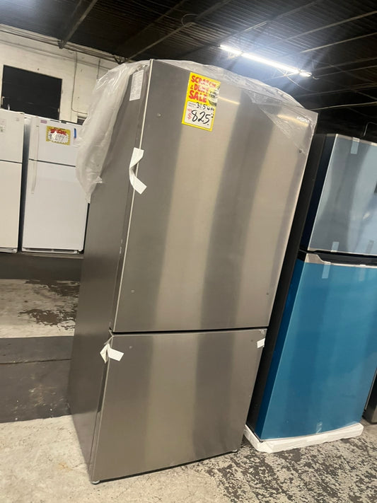 Open box 📦 New S/d 32” Mora 17.2 cu. ft. Counter Depth Bottom Freezer Refrigerator with LED Interior Lighting #MON17VB2