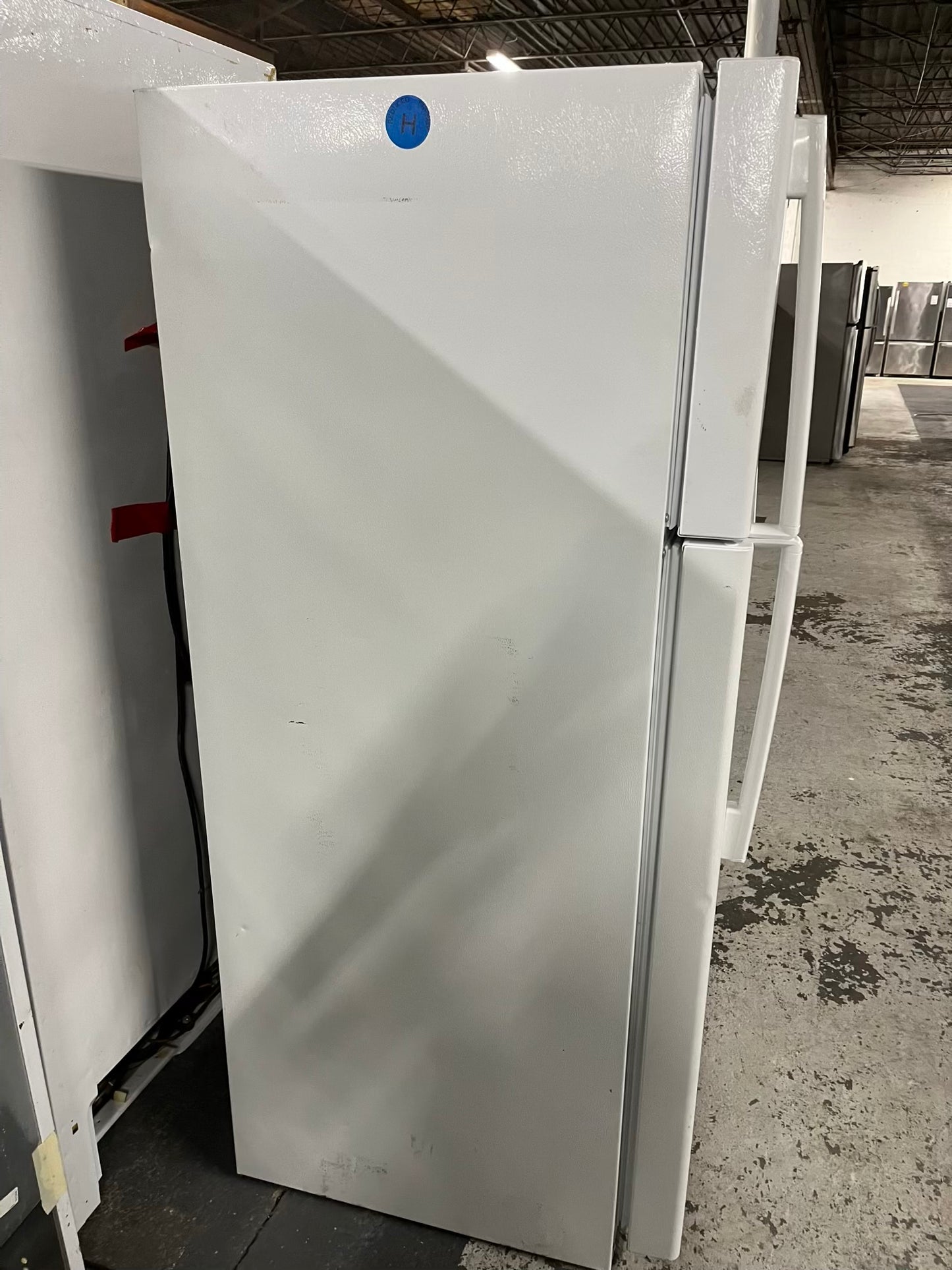 - GE top freezer Refrigerator white 28" #RF531HB