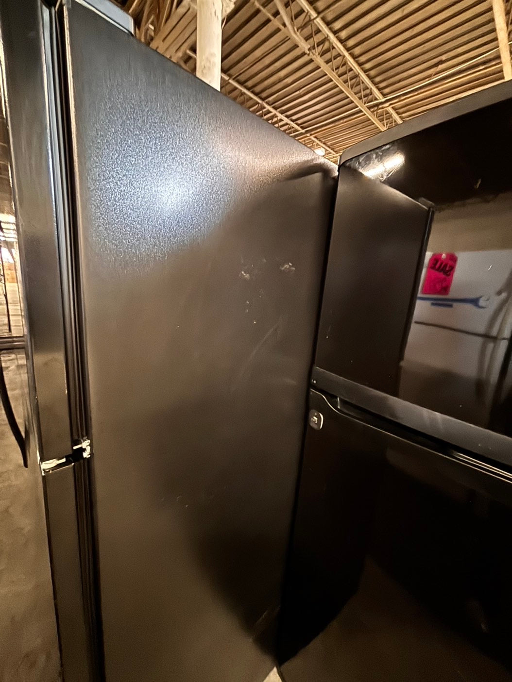 >whirlpool 33” Top freezer fridge ,black used-refurbished #RRY33QB