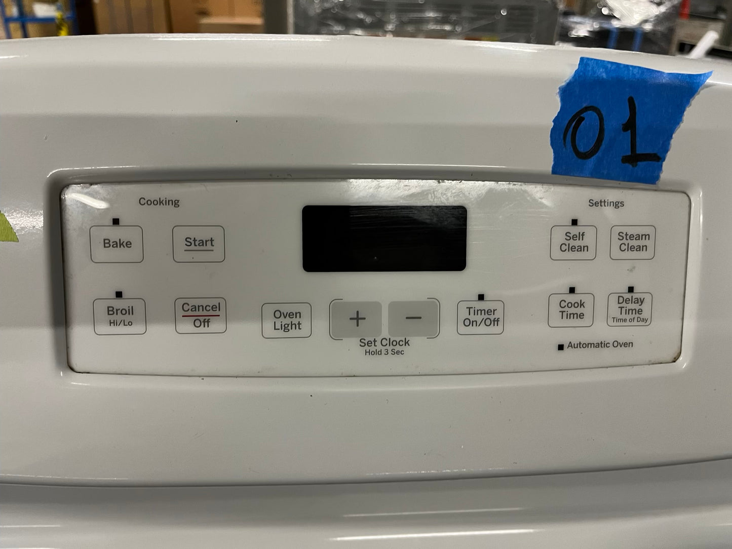 GE electric 220v range 5 burner warm zone bake broil hi/lo steam clean in white 30" #ER483JB Refurbished