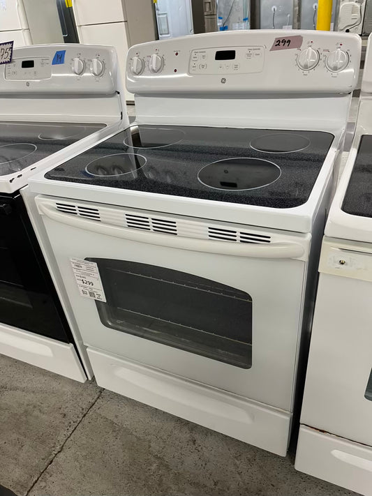 GE electric range 220v bake broil hi/lo in white Refurbished 30" #ER400YB