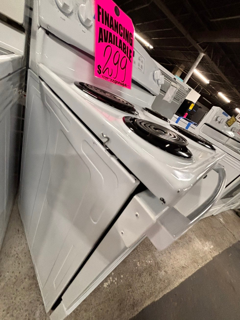 >GE white electric coil top range like new coil 220v bake /Broil 4 burner used-Refurbished great condition 30" #GRE6H5B