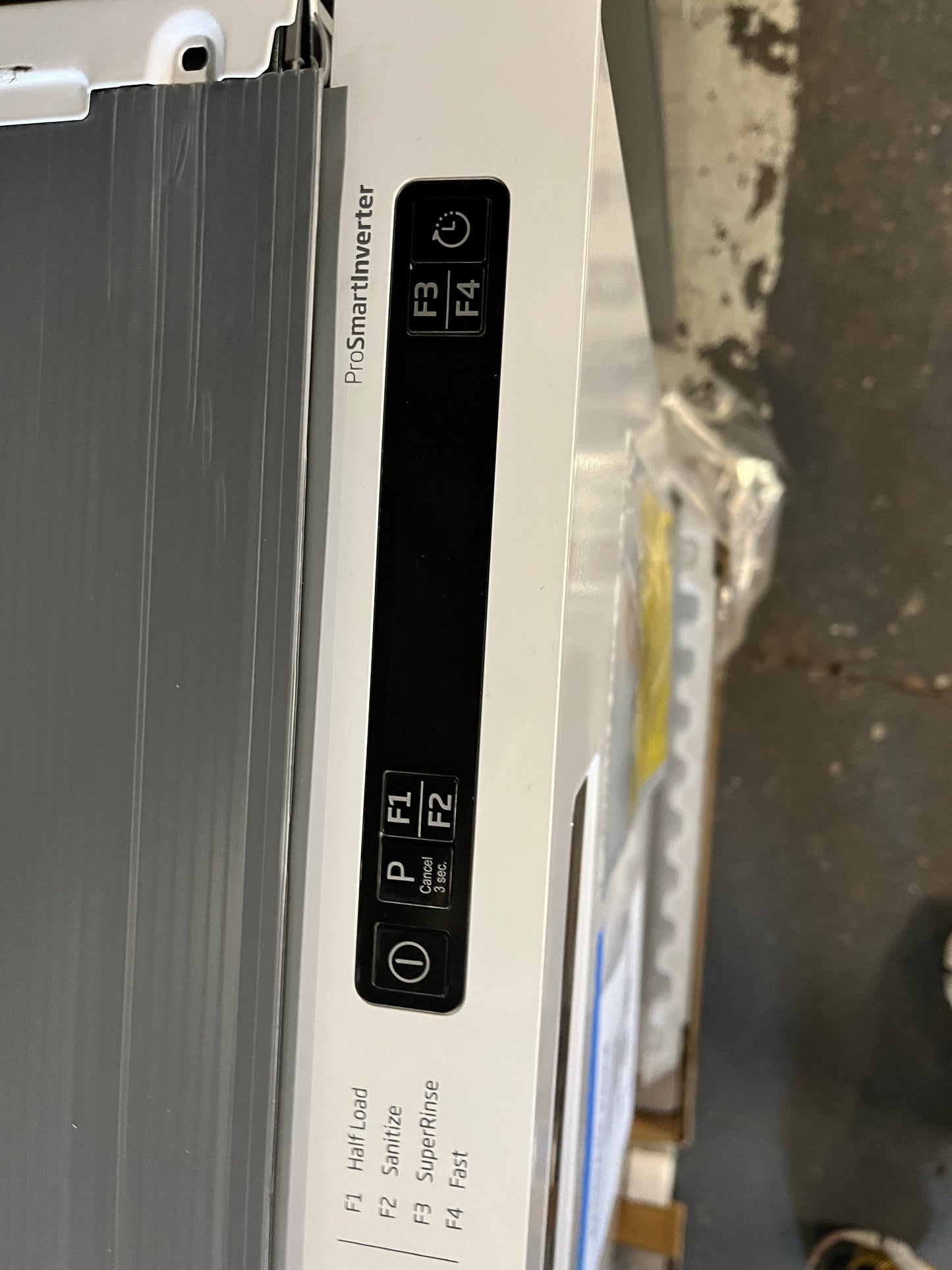 Open Box Beko DDN25402W 24-inch, built-in dishwasher quiet operation and energy efficiency #DW746UB-TR