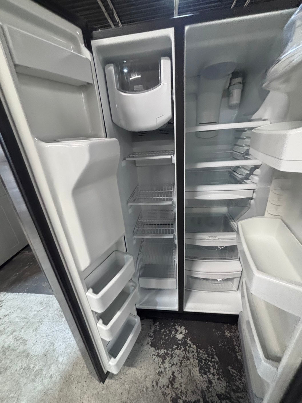 >*36” x 69h GE side by side Refrigerator and freezer stainless steel w/ice water dispenser 36” #AR29A3B