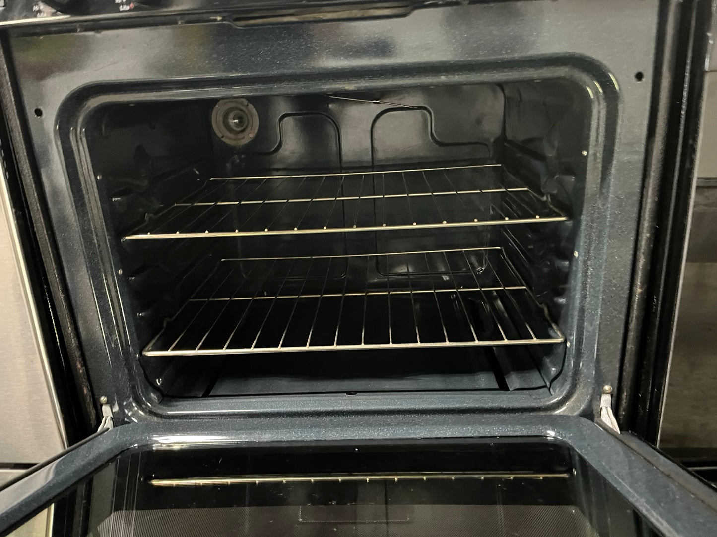 - GE GAS range black & stainless steel 4 burner bake broil 30” item number #RG112LB
