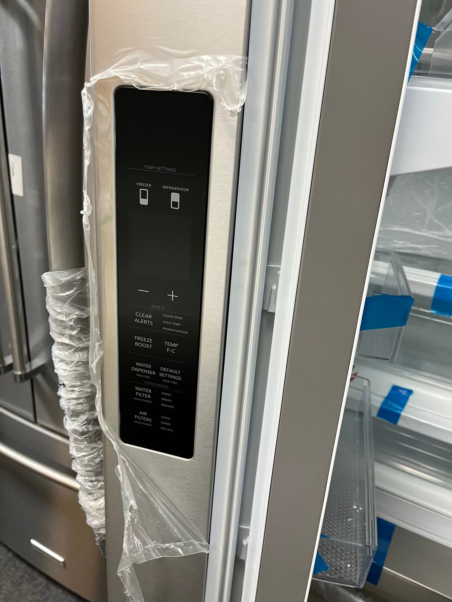 Open box | Scratch & Dent Frigidaire French door refrigerator stainless steel w/ice maker 36" #RF494VL