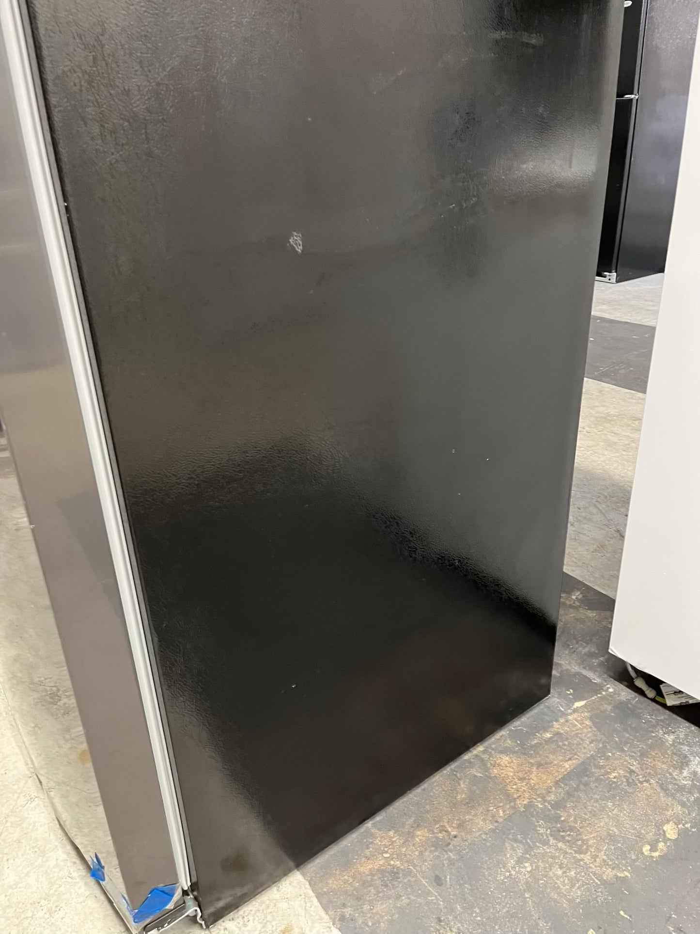 Open Box | scratch & dent Frigidaire Gallery refrigerator black stainless steel w/ice water dispenser 36" #RF838RB