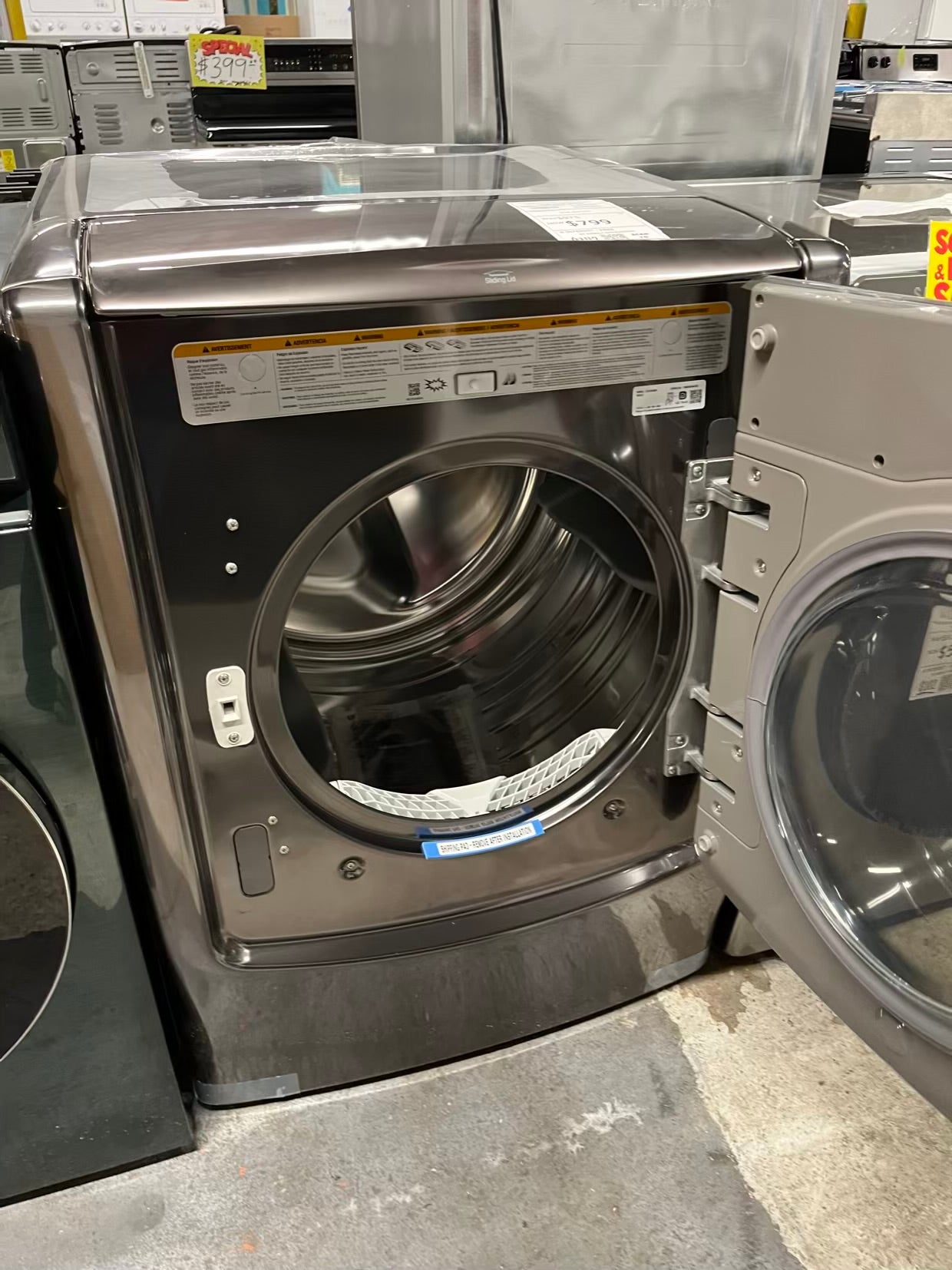 Open Box | Scratch & Dent LG SIGNATURE 9.0 cu. ft. Large Smart Wi-Fi Enabled Electric Dryer w/ TurboSteam™ 29" #RF205VB