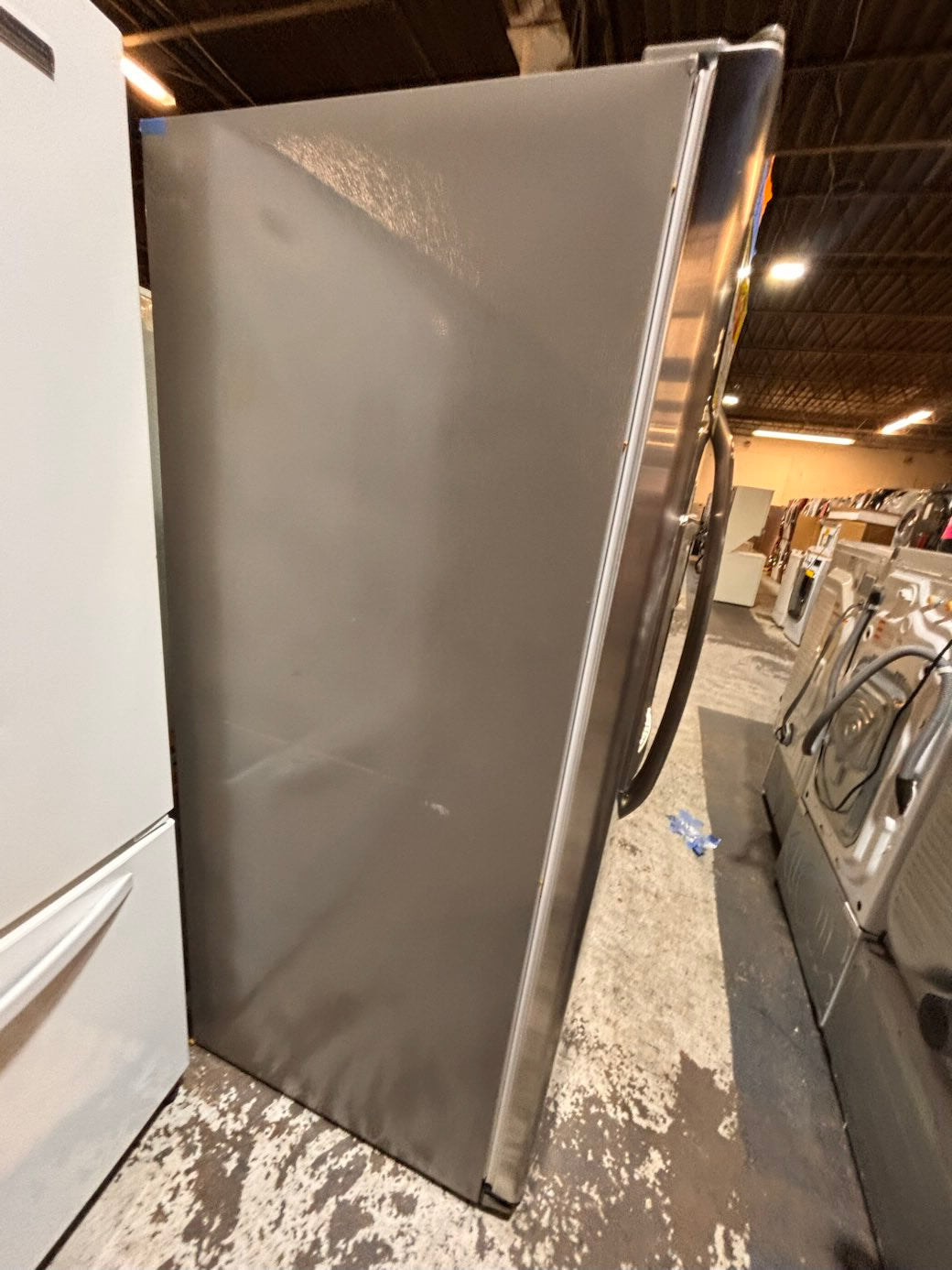}}Special 🔥🔥GE Side x side 36”x 69”h x 29 depth ,Refrigerator stainless steel with ice maker & water dispenser /. 36” 26cu.ft used-Refurbished. Item number #RFGES26B