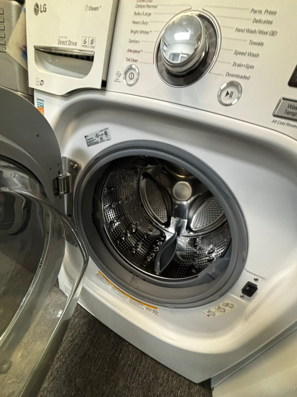 -LG steam cycle washer 4.5 cu ft & dryer 7.5 cu ft set electric 220v front load stackable sensor dry He In white #WD834JL