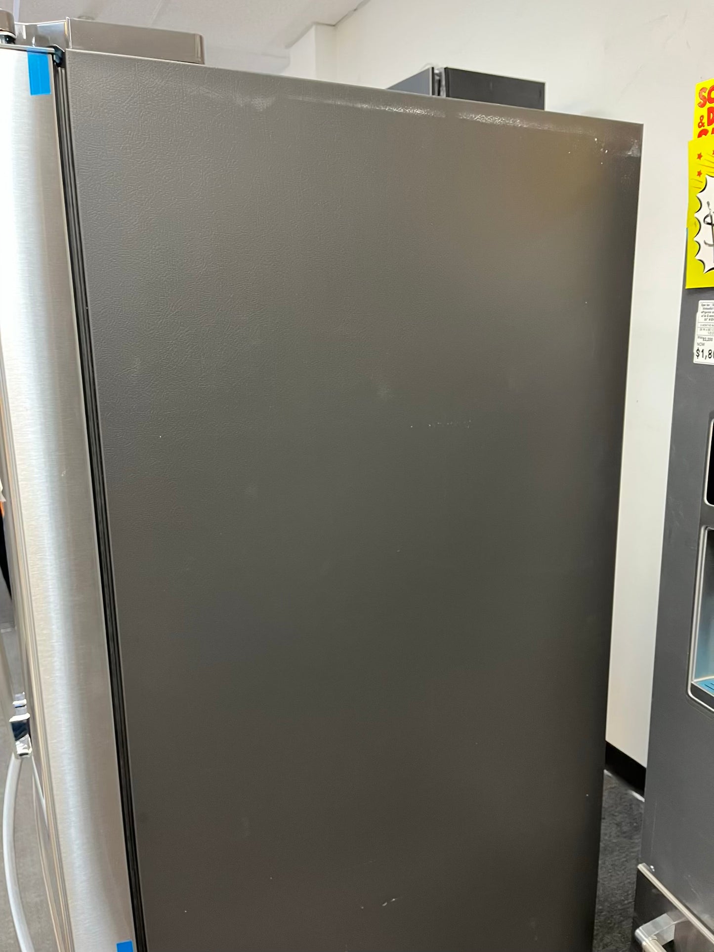 Customer Return | Scratch & Dent GE French door refrigerator stainless steel w/ice & water dispenser inside 36" #RF492GL