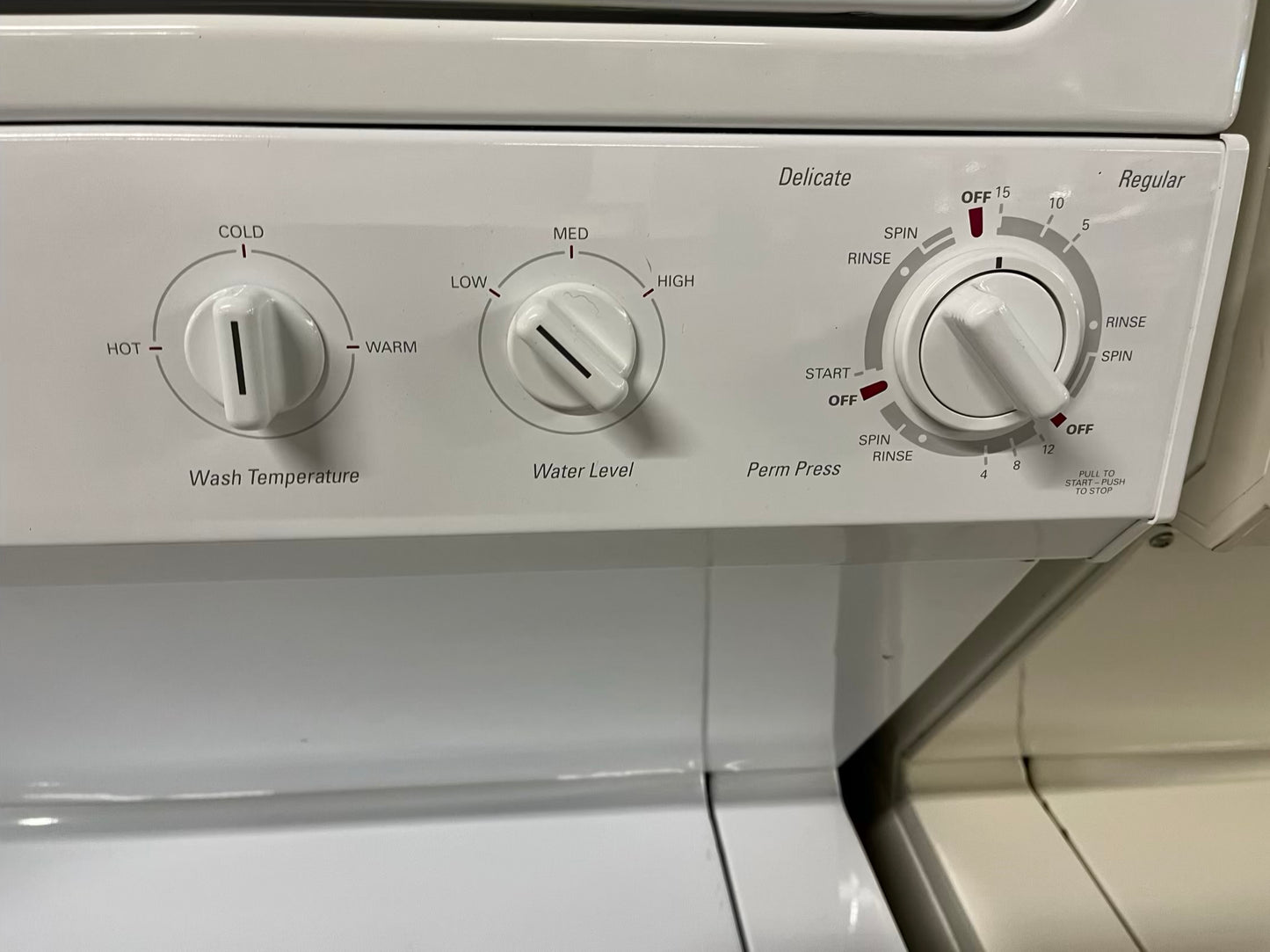 GE laundry center Electric 220v washer & dryer set 27" #LC597UB-TR