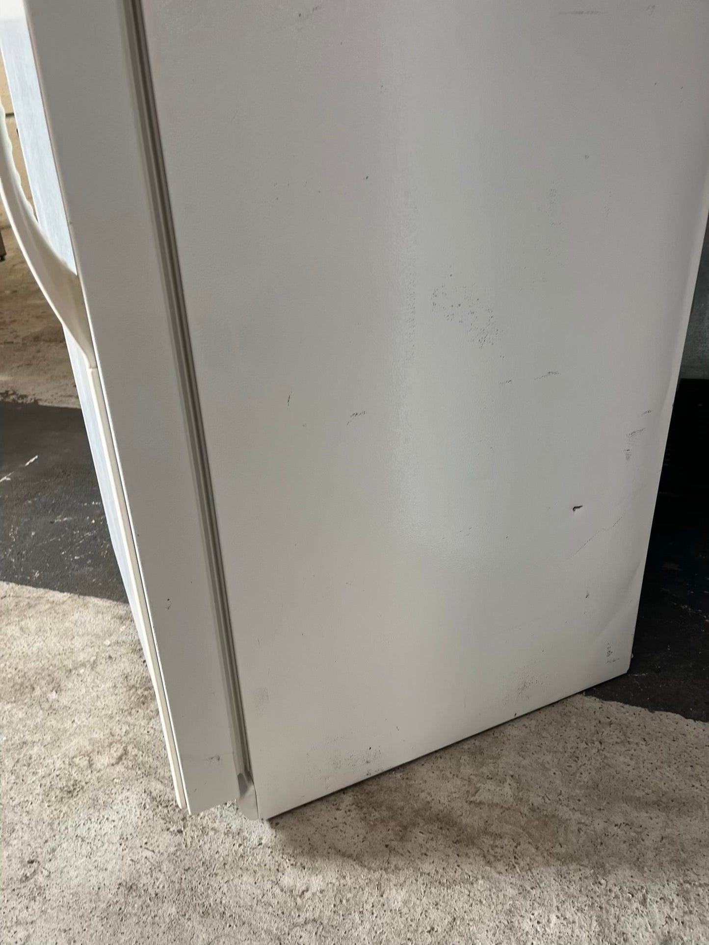 - Kenmore top freezer refrigerator in white used refurbished 30’ #RF334TAB